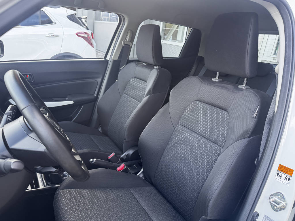 SUZUKI Swift 1.2 Compact Top Hybrid 4x4-image-9