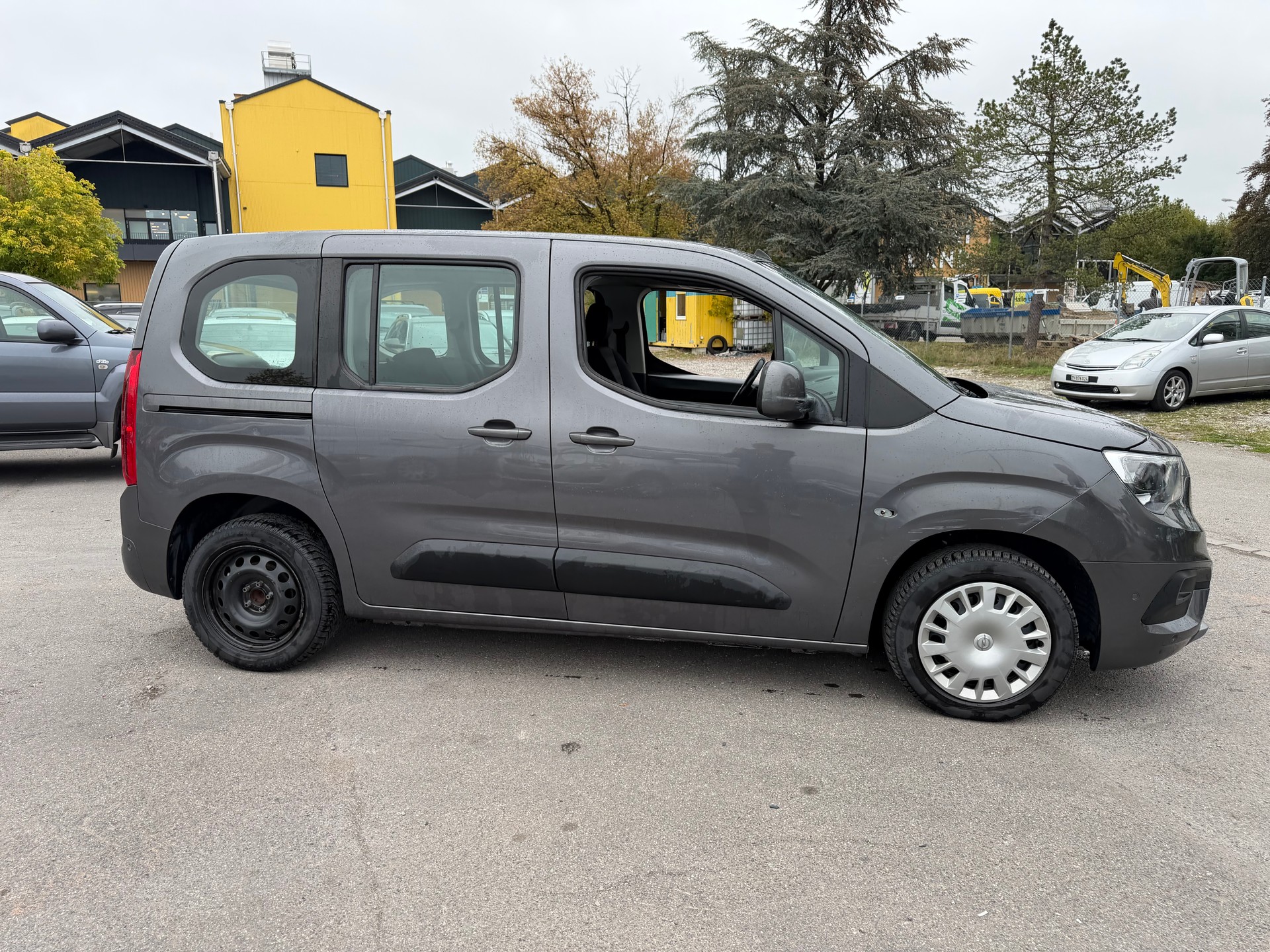 OPEL COMBO-image-8