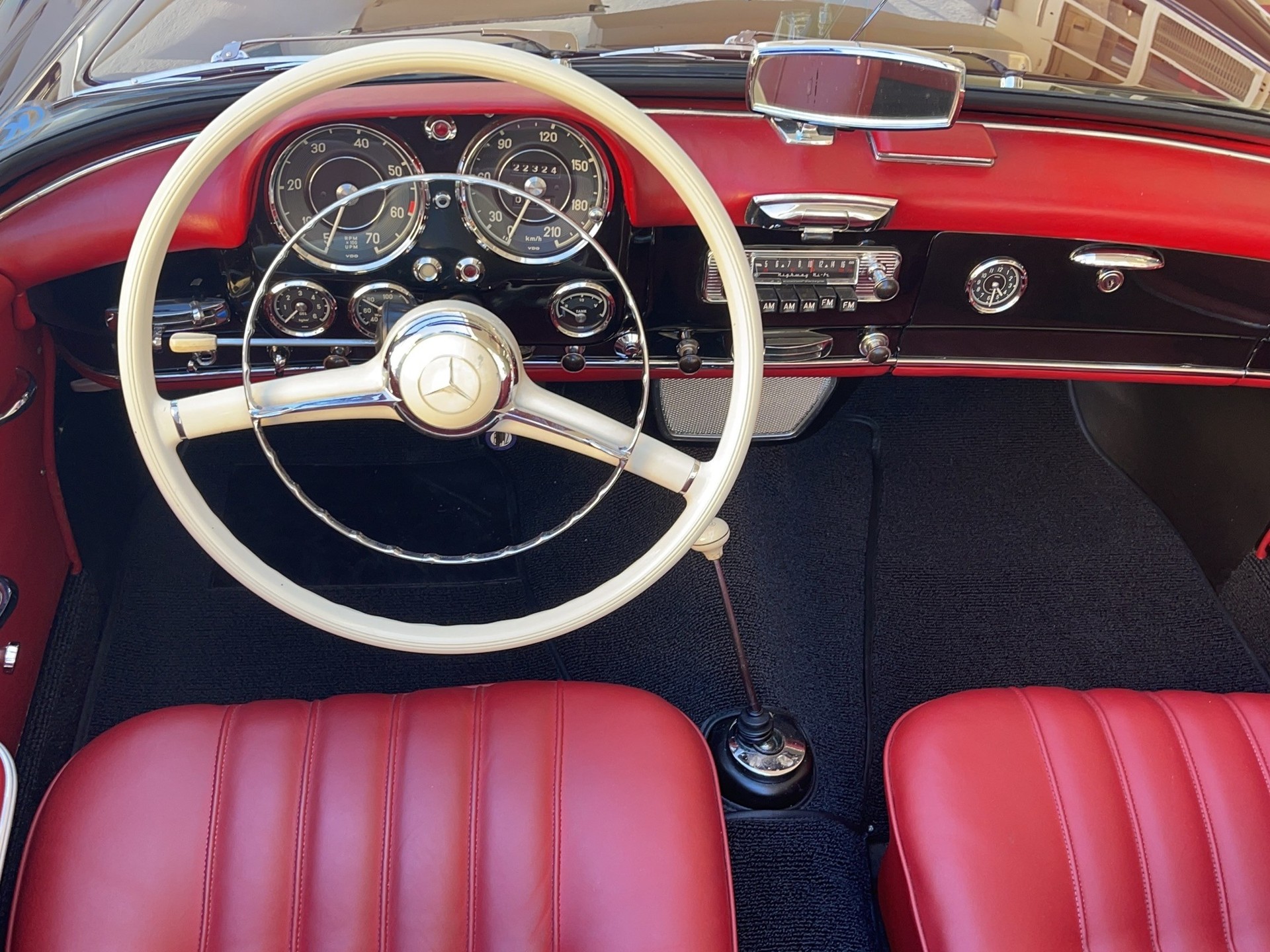 MERCEDES-BENZ 190 SL-image-5