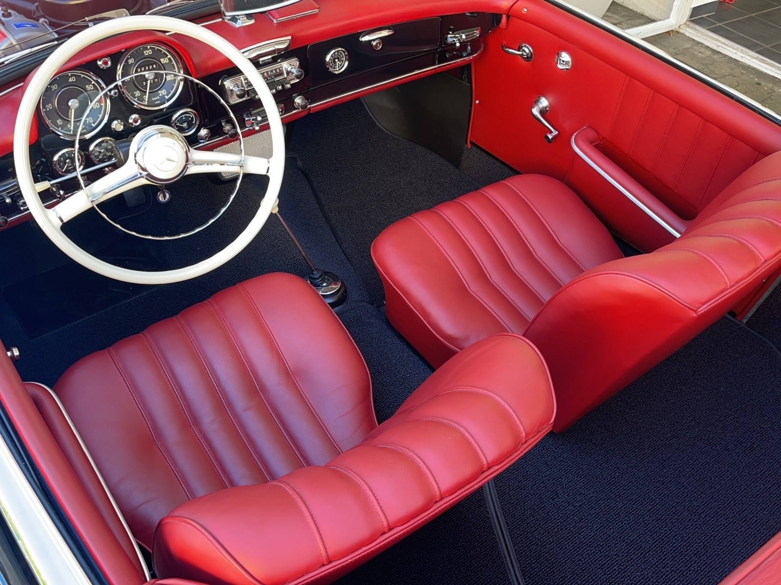 MERCEDES-BENZ 190 SL-image-6