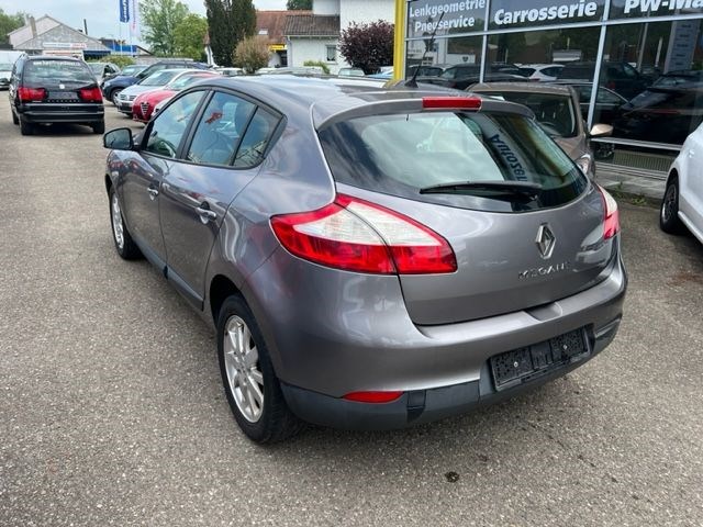 RENAULT Mégane 1.6 16V Dynamique-image-4