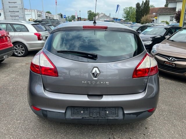 RENAULT Mégane 1.6 16V Dynamique-image-5