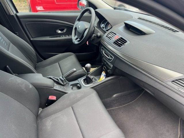 RENAULT Mégane 1.6 16V Dynamique-image-7
