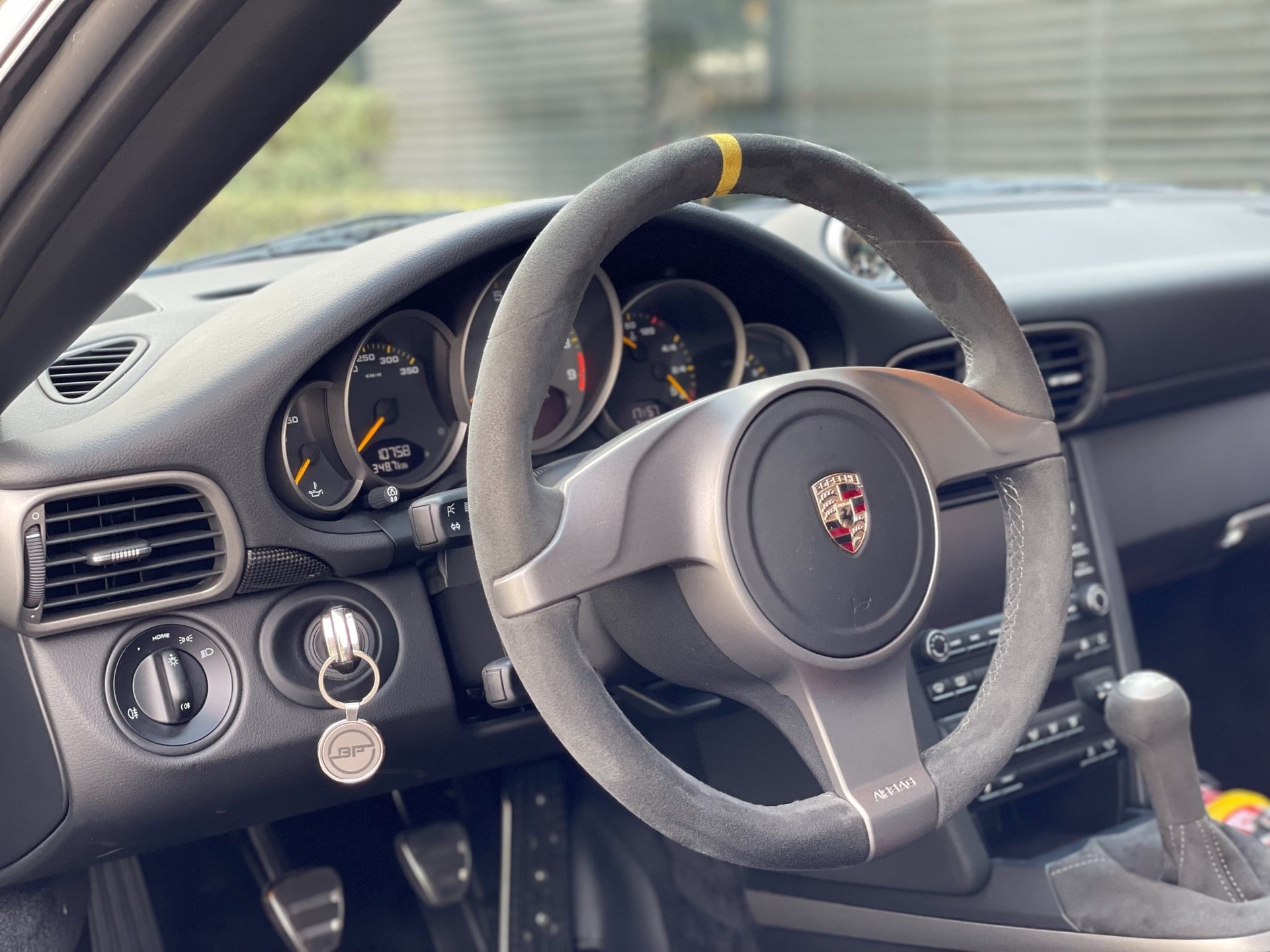 PORSCHE 911 GT3 RS-image-10