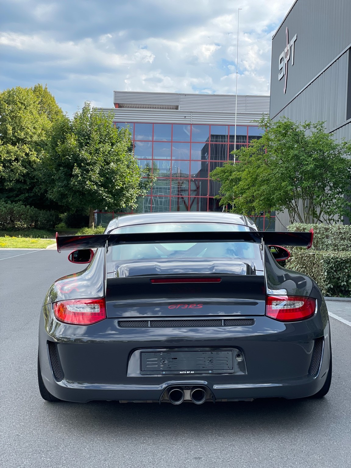 PORSCHE 911 GT3 RS-image-12