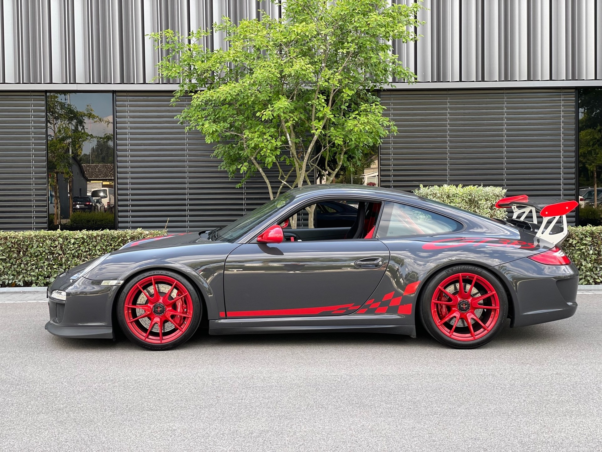 PORSCHE 911 GT3 RS-image-6