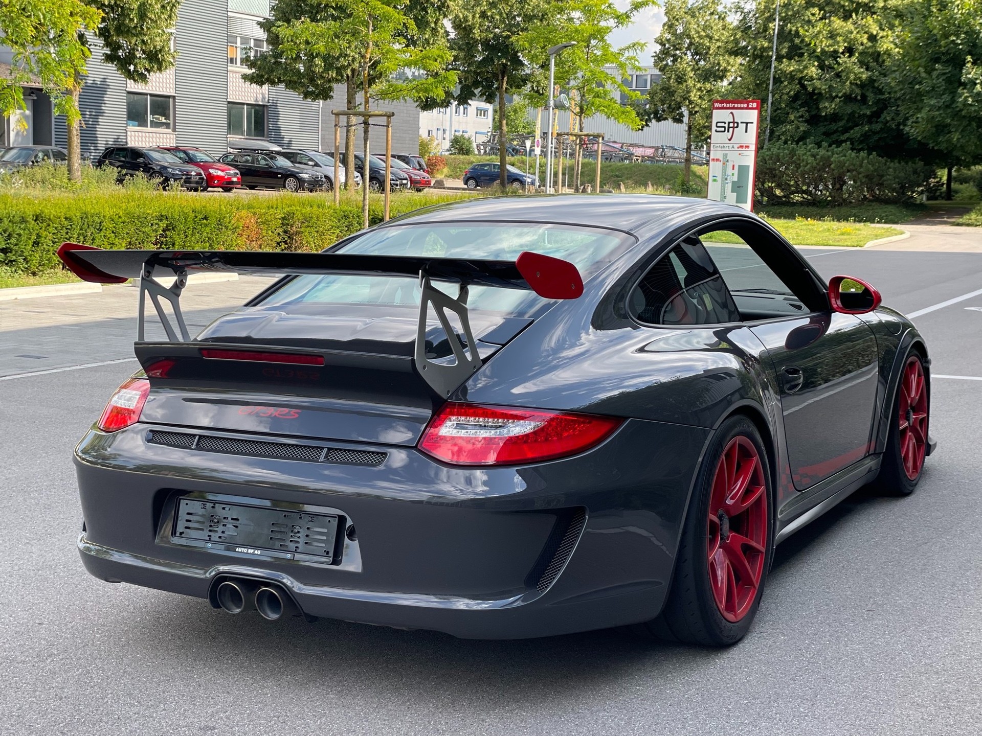 PORSCHE 911 GT3 RS-image-7