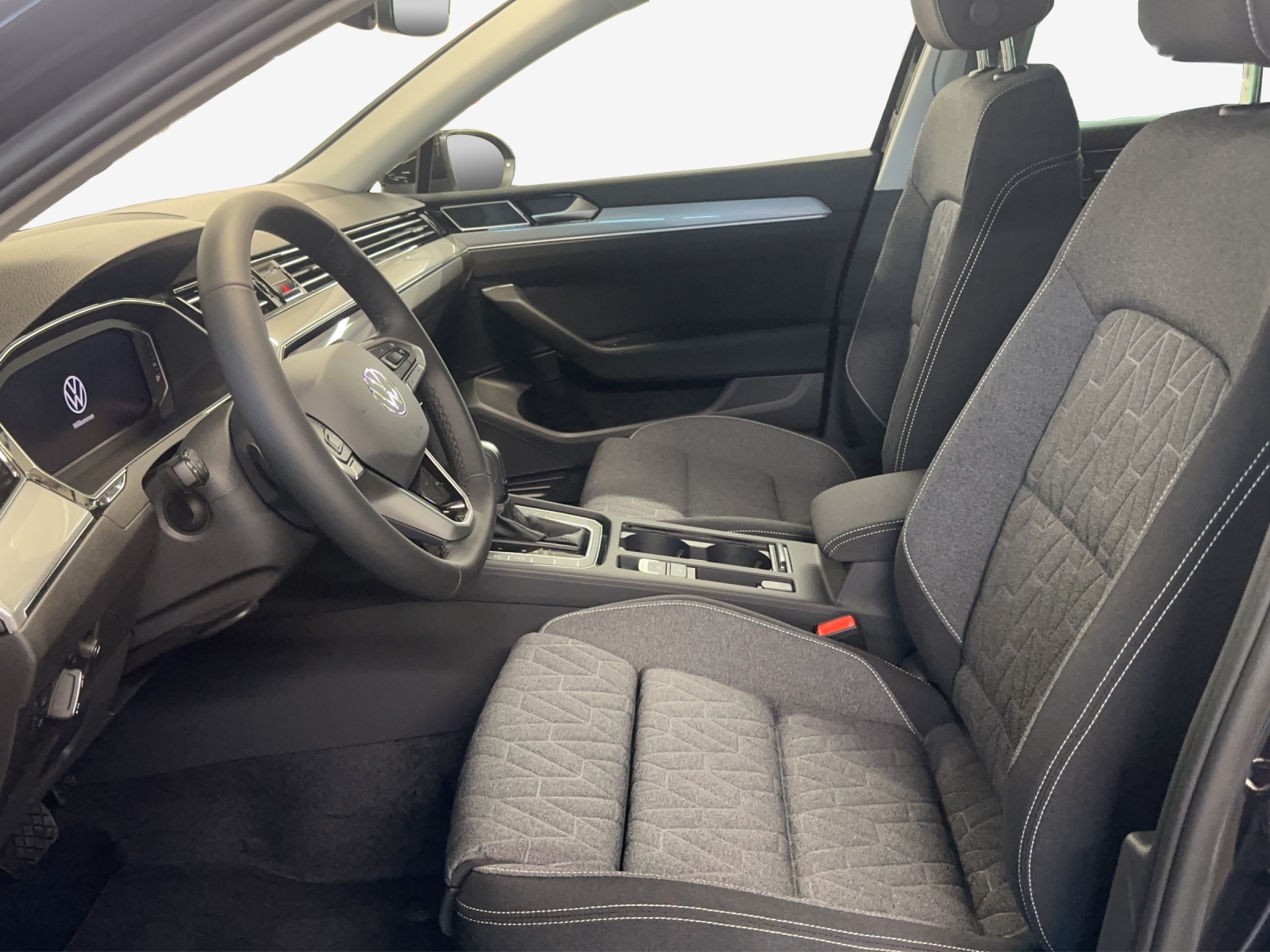 VW Passat Variant 2.0 TDI evo Business DSG-image-6
