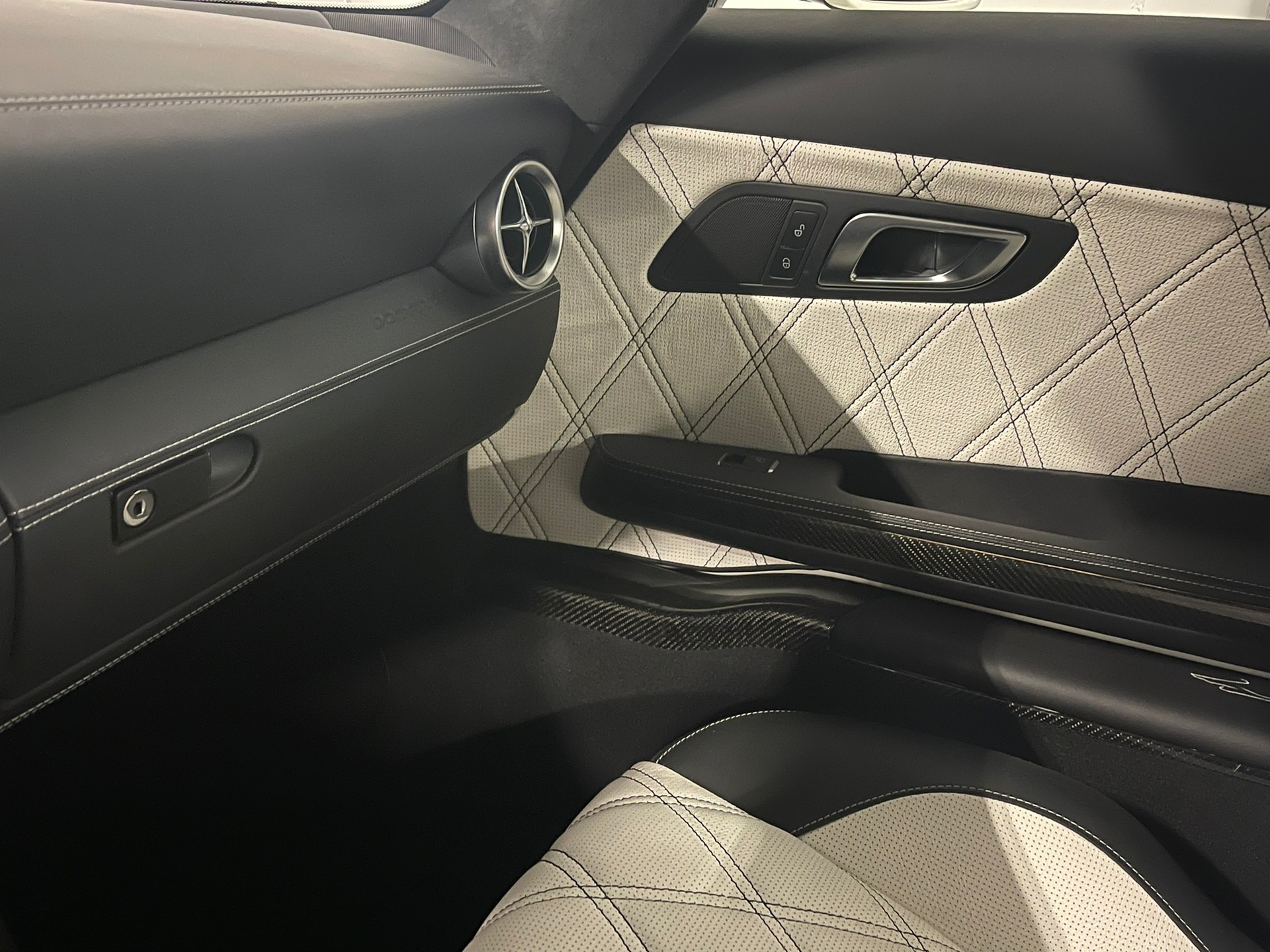 MERCEDES-BENZ SLS 63 AMG Speedshift FAB DESIGN GULLSTREAM-image-8