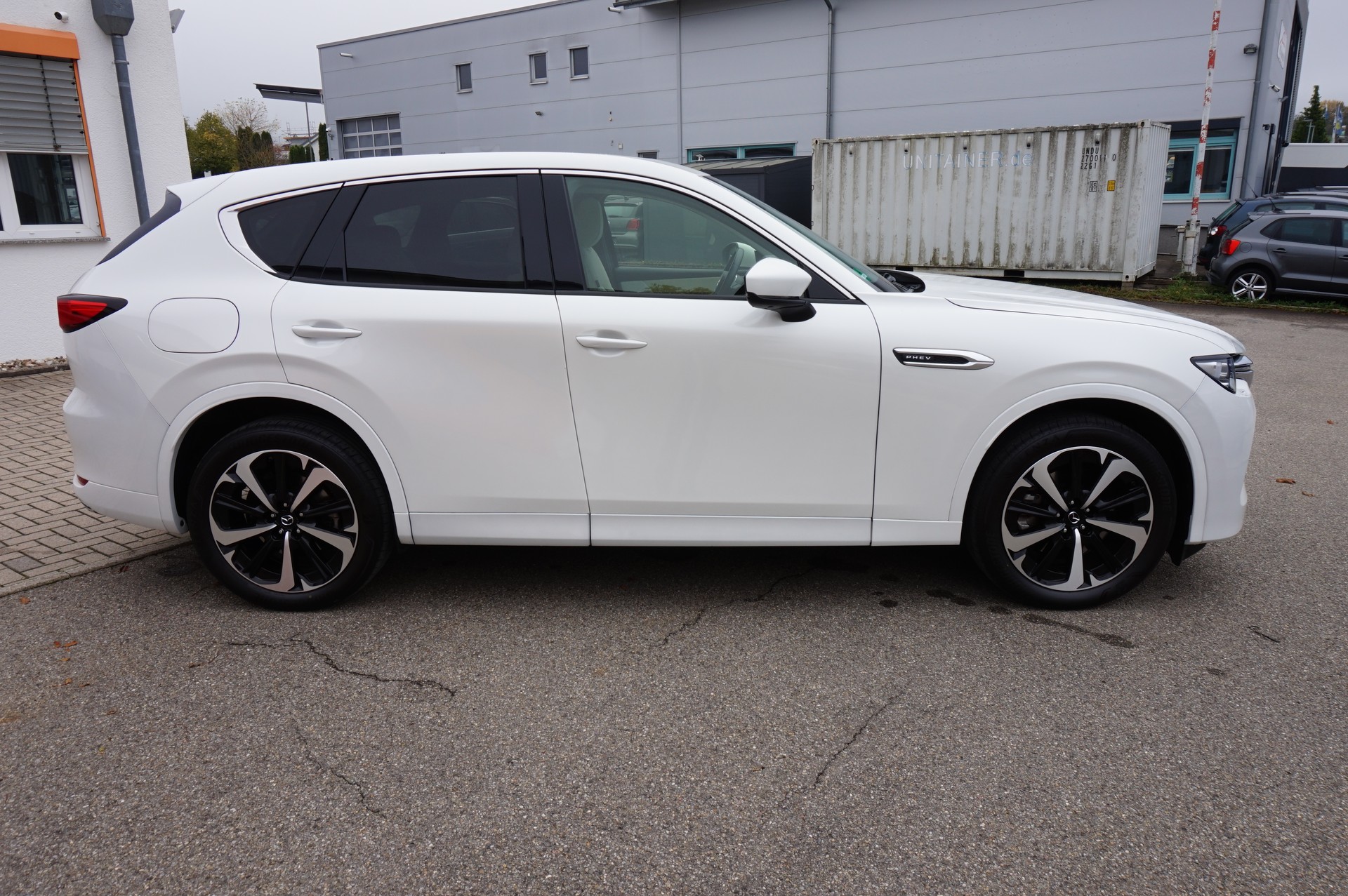 MAZDA CX-60 e-Skyactiv PHEV 327 AWD Takumi-image-3