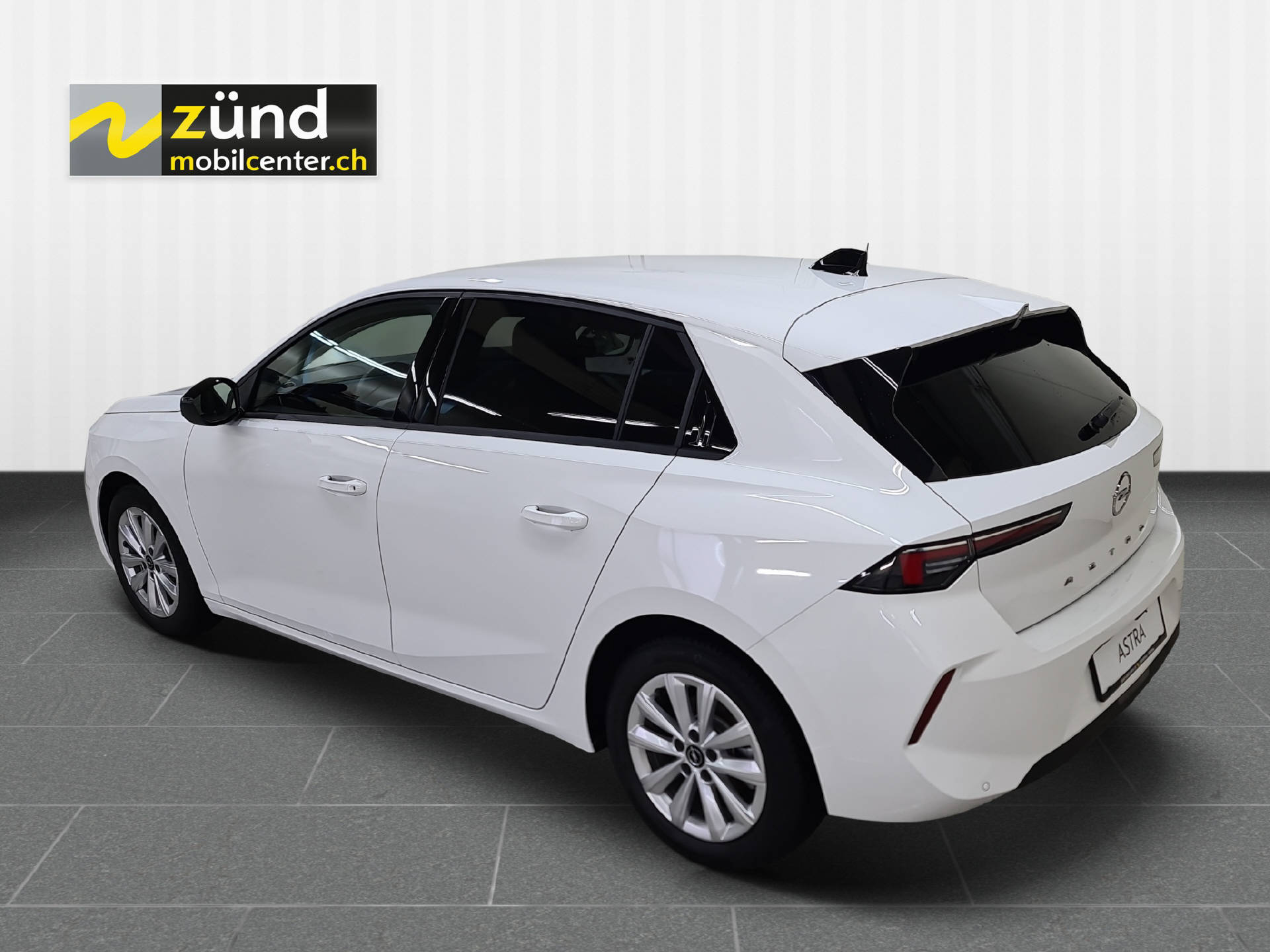 OPEL Astra 1.2 TURBO 110 PS Swiss-image-2