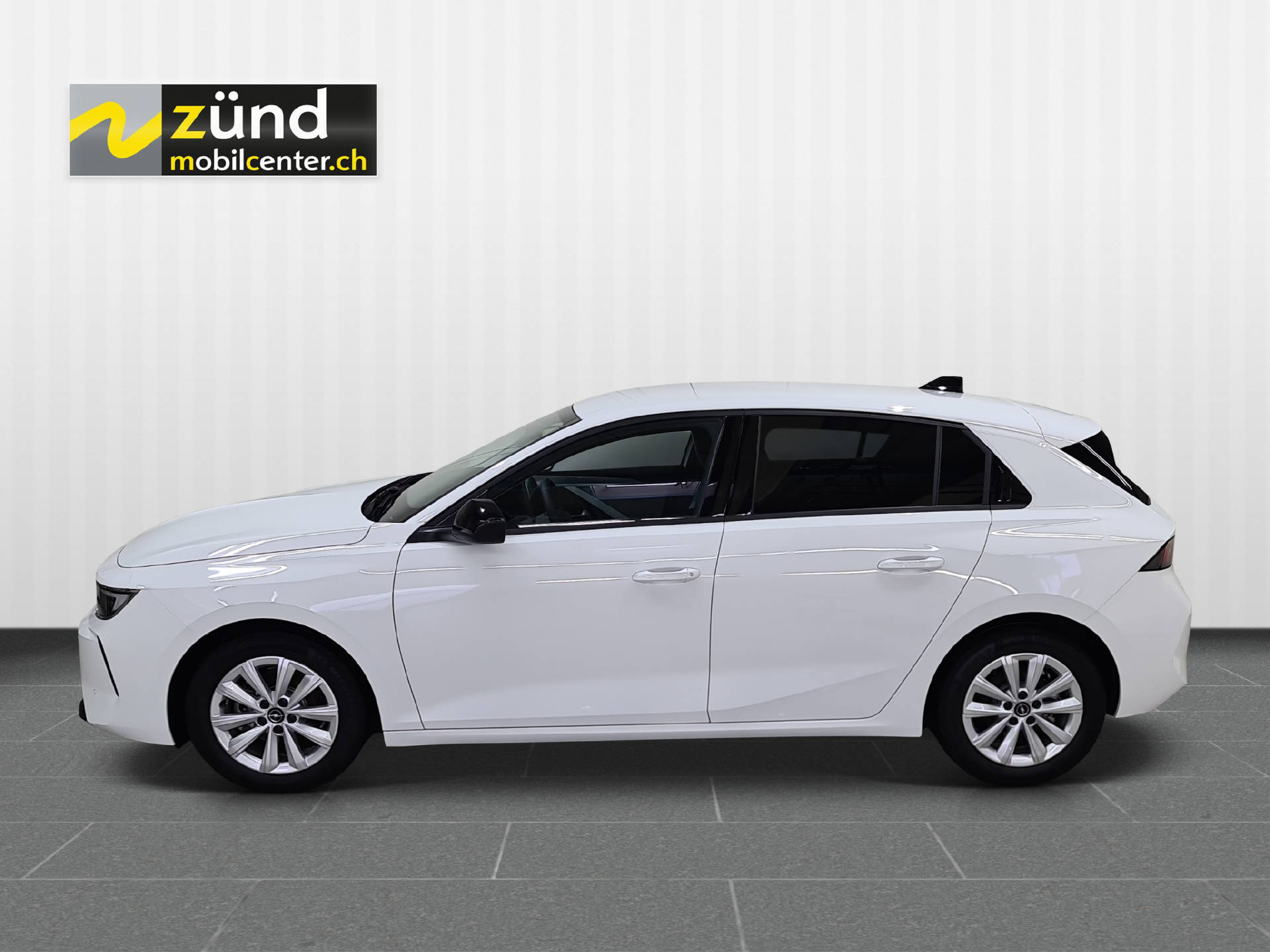 OPEL Astra 1.2 TURBO 110 PS Swiss-image-1