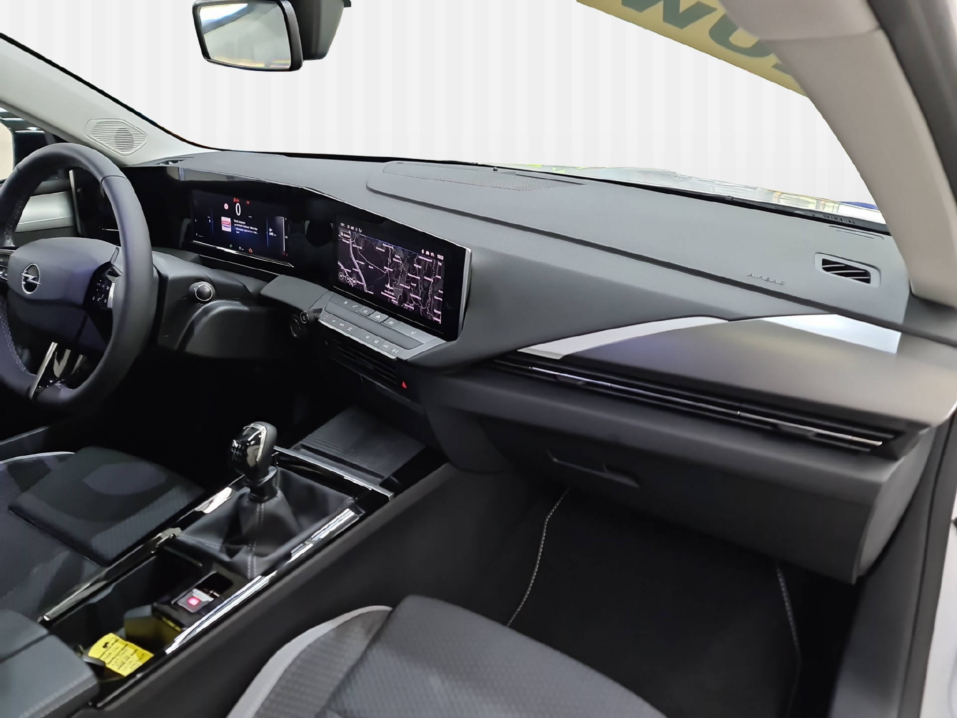 OPEL Astra 1.2 TURBO 110 PS Swiss-image-10