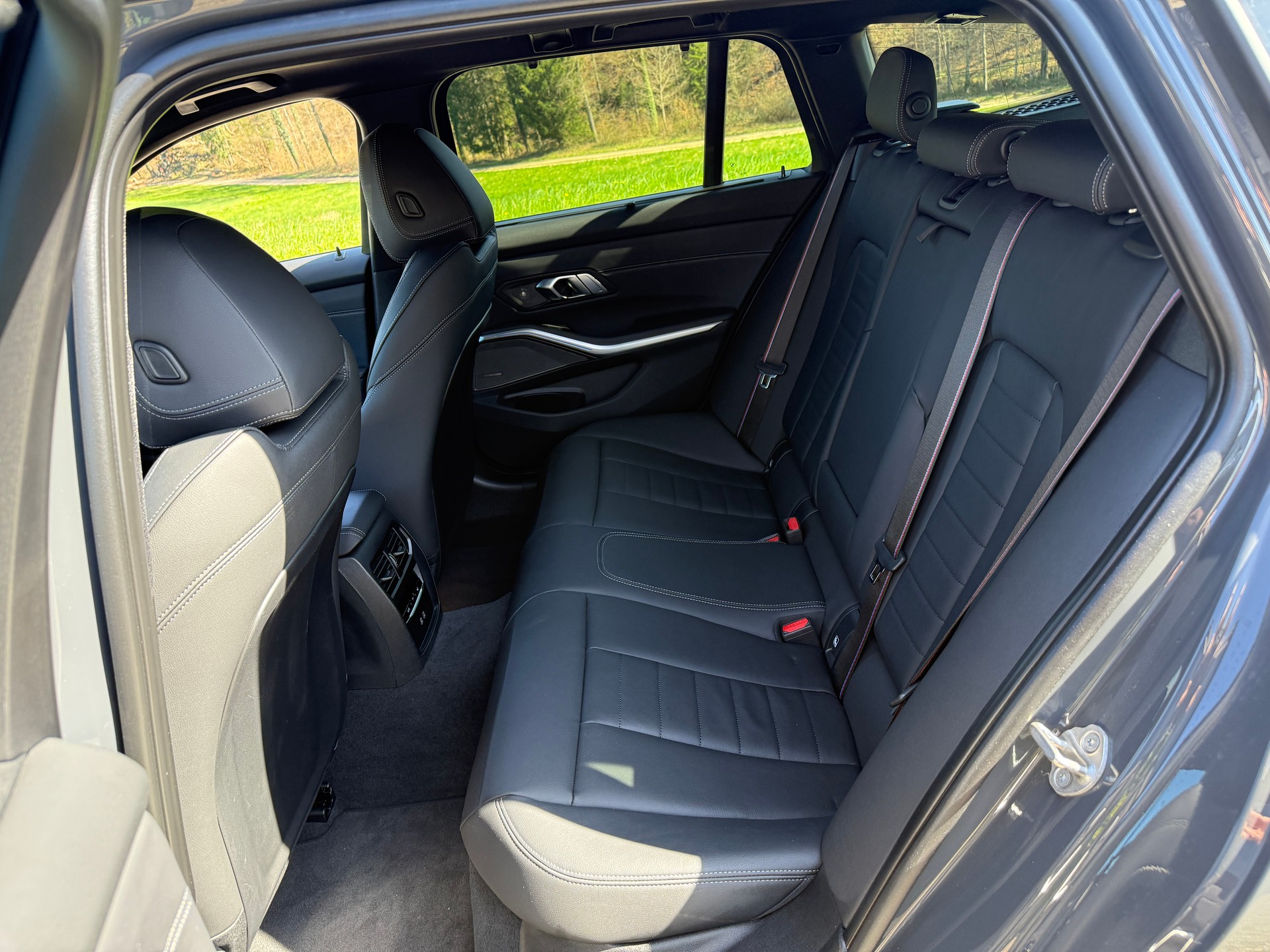 BMW M340d xDrive-image-11