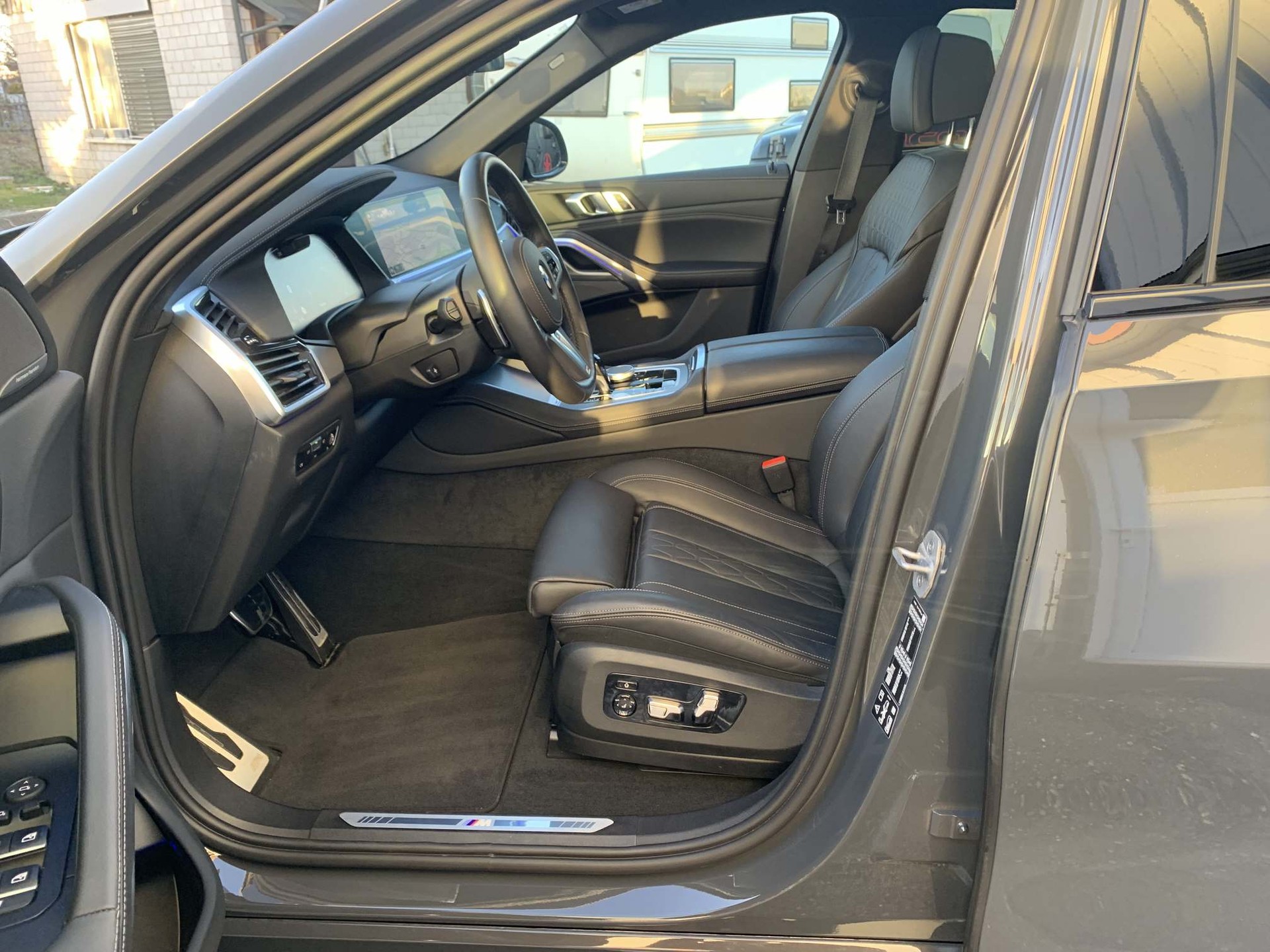 BMW X6 xDrive 40d-image-6
