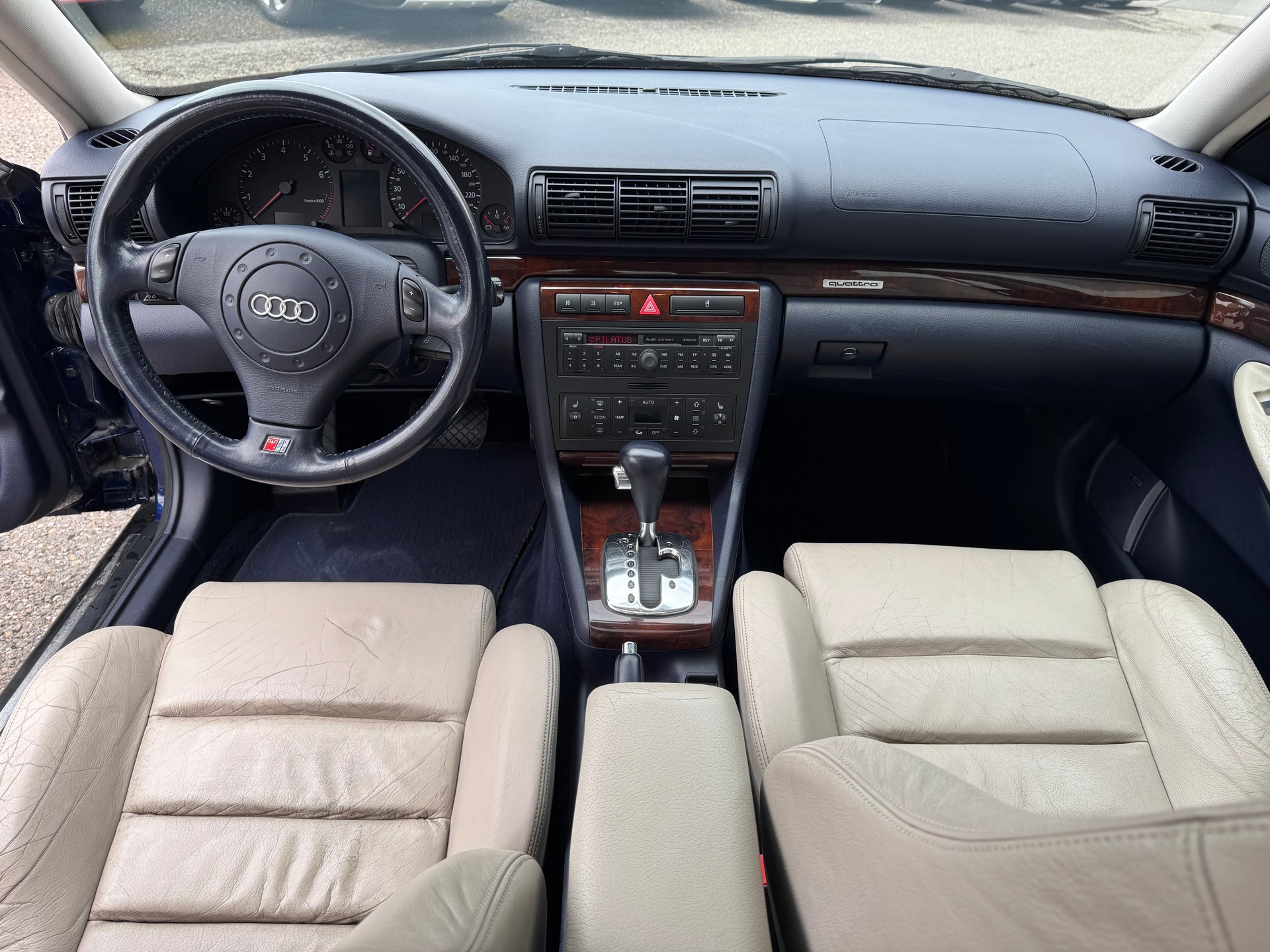AUDI A4 2.8 quattro Advance-image-7
