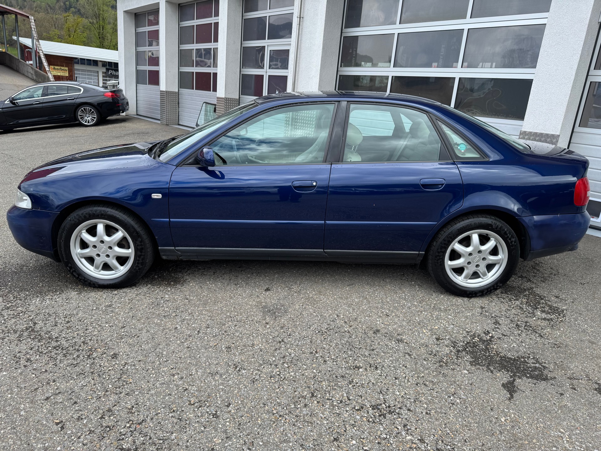 AUDI A4 2.8 quattro Advance-image-1
