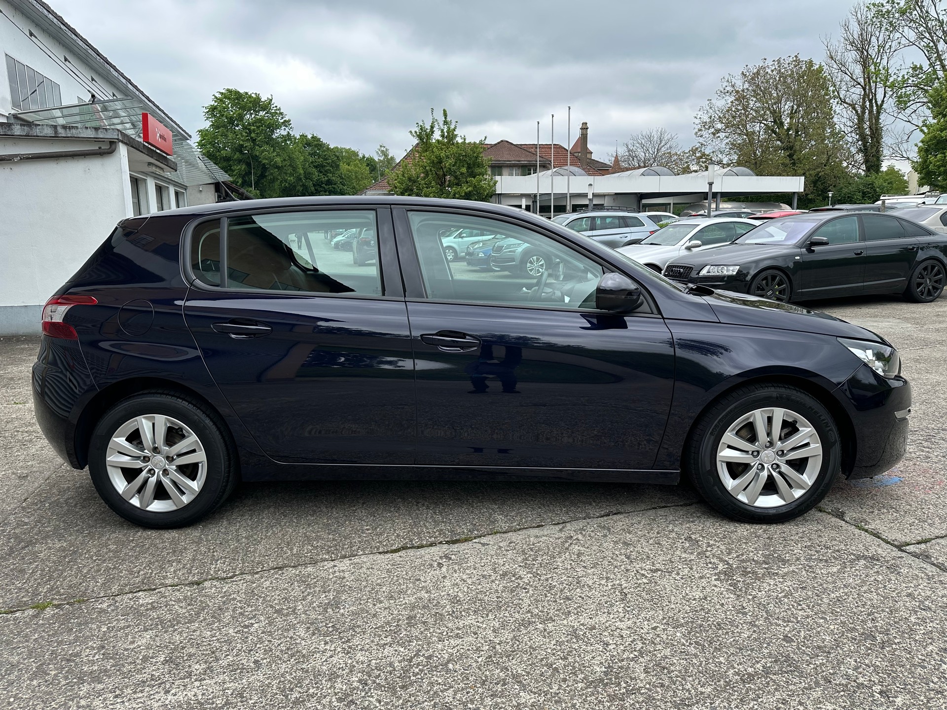 PEUGEOT 308 1.6 BlueHDI Active-image-5