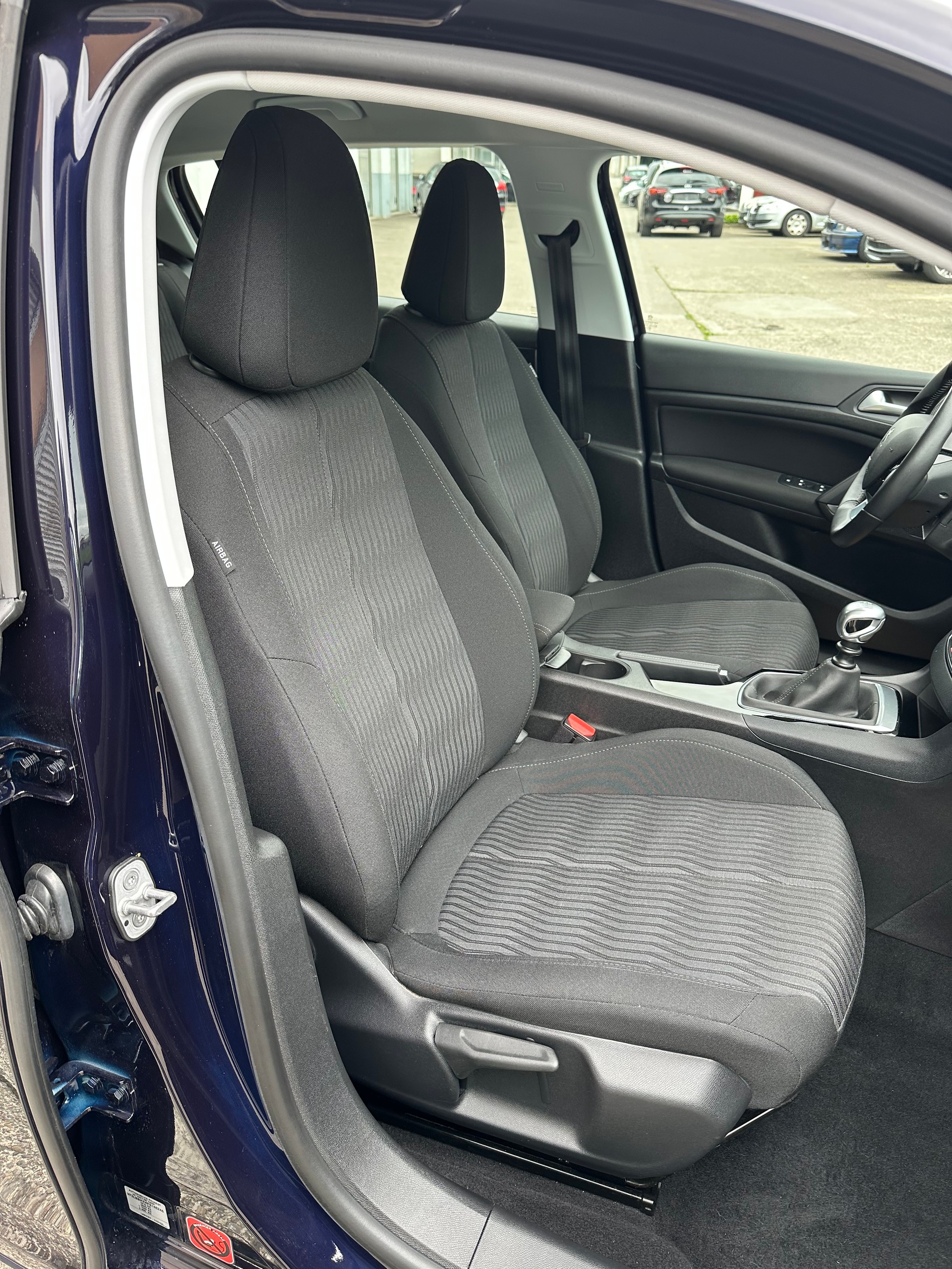 PEUGEOT 308 1.6 BlueHDI Active-image-15