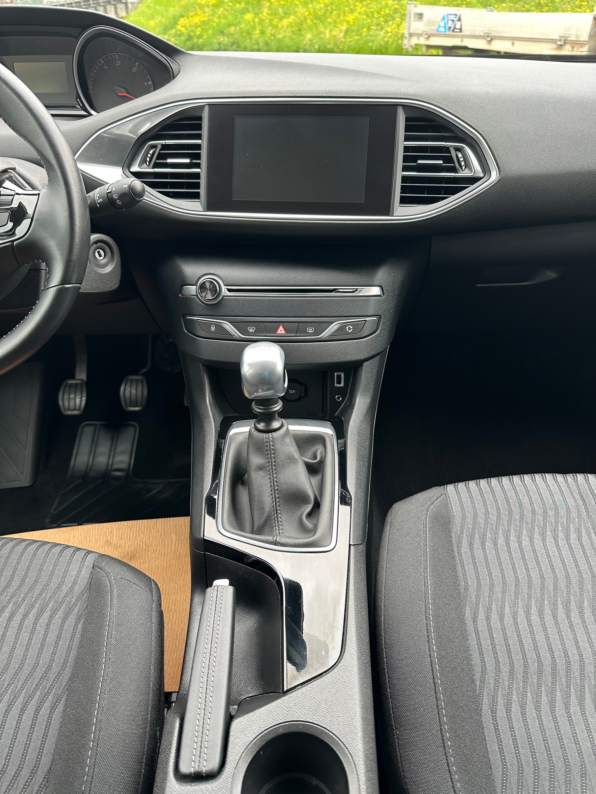 PEUGEOT 308 1.6 BlueHDI Active-image-10