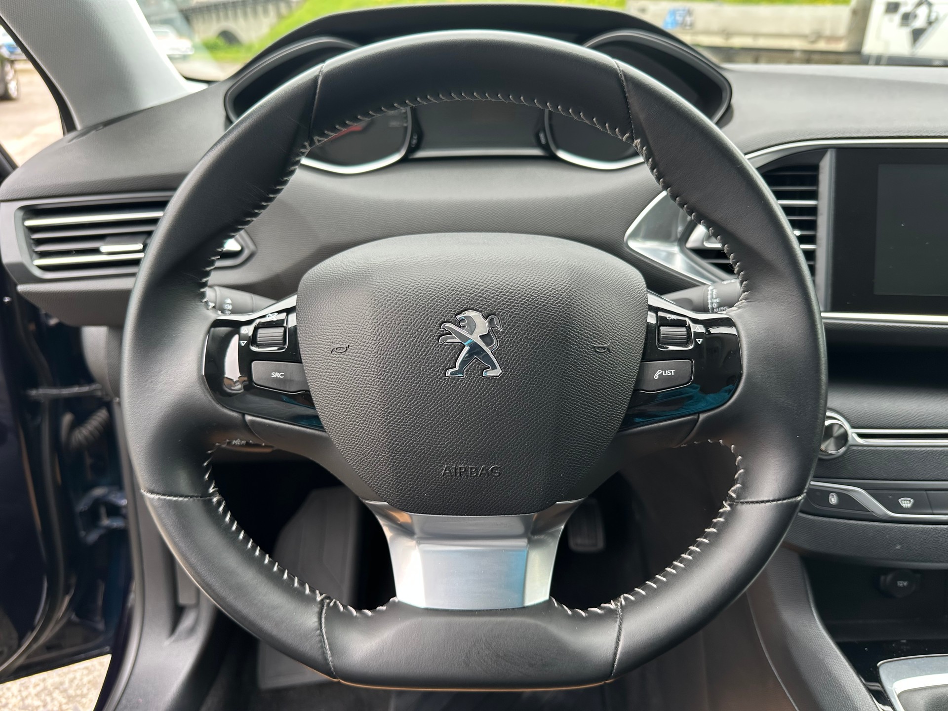 PEUGEOT 308 1.6 BlueHDI Active-image-9