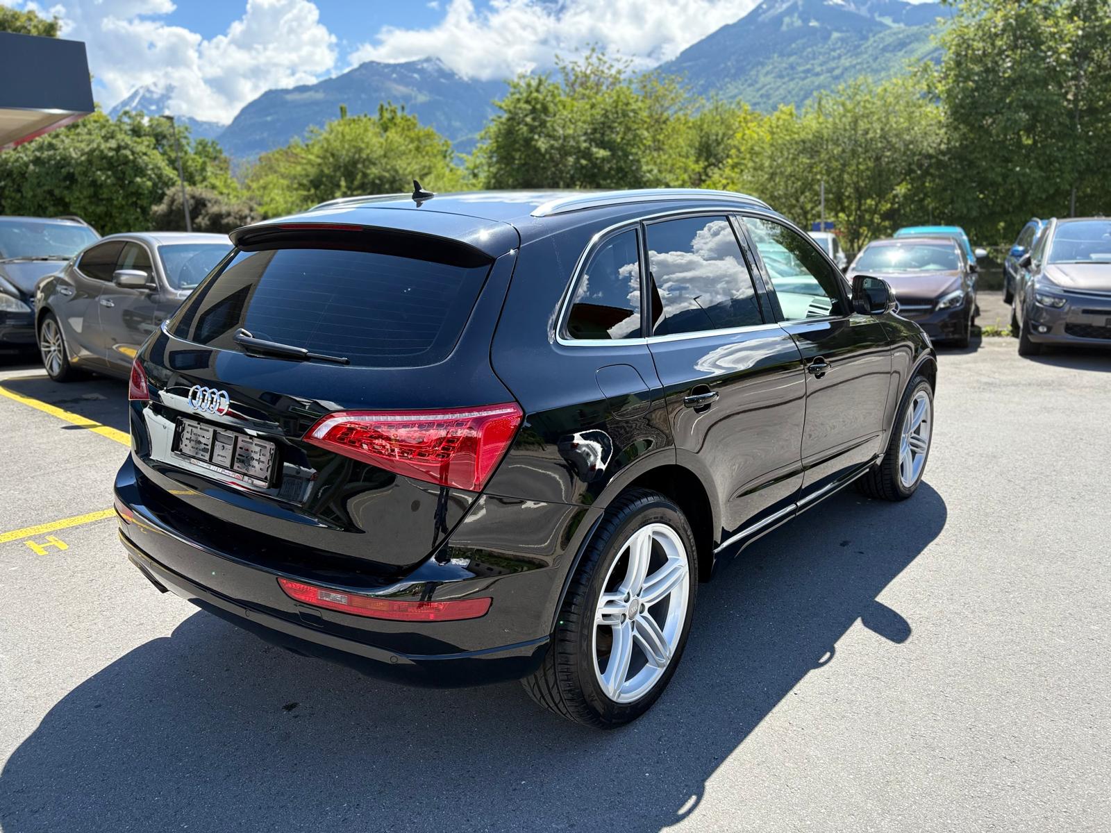AUDI Q5 2.0 TDI quattro S-tronic-image-3