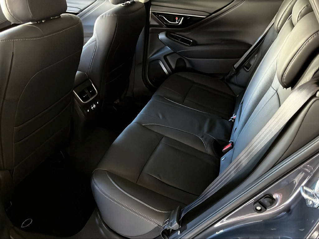 SUBARU Outback 2.5i Final Edition-image-12