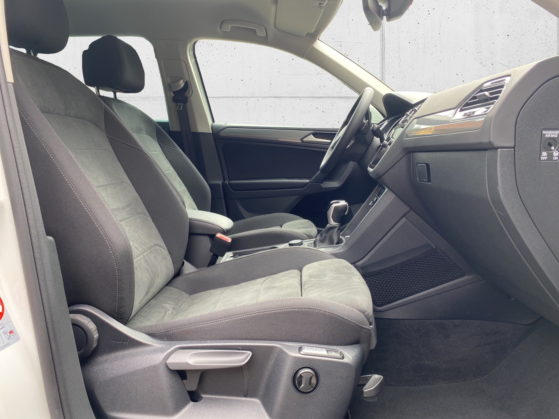 VW Tiguan 2.0TSI Life 4Motion DSG-image-12