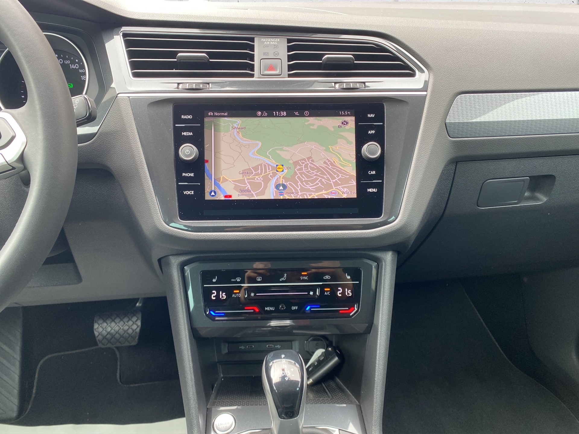 VW Tiguan 2.0TSI Life 4Motion DSG-image-9