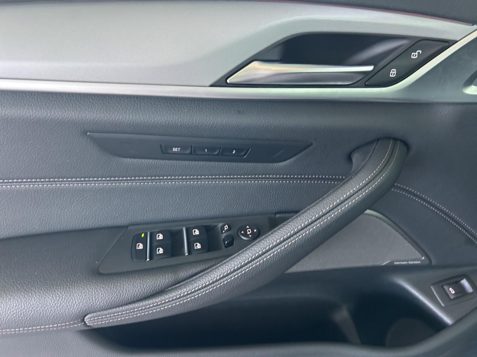 BMW 530d xDrive-image-14