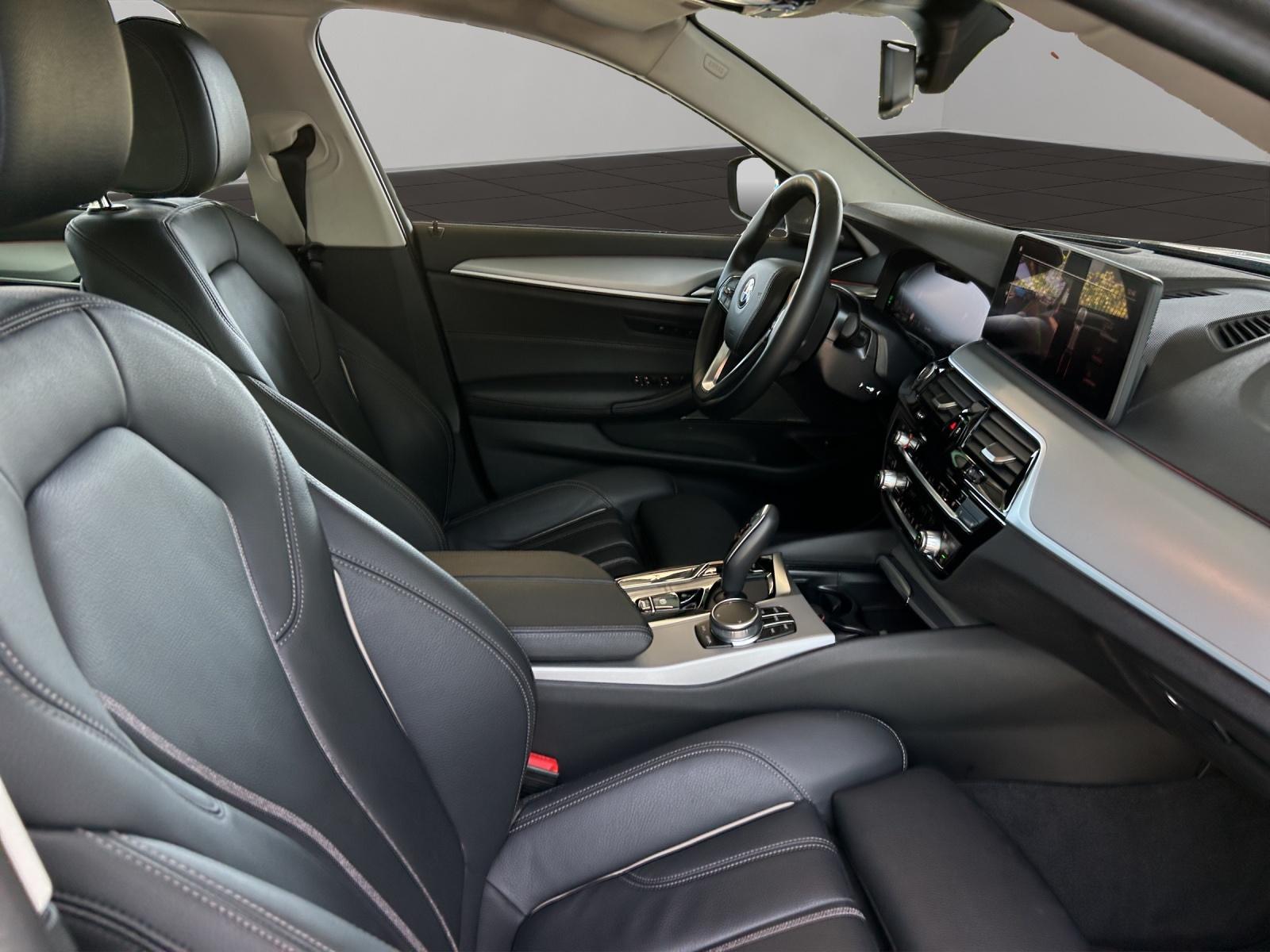 BMW 530d xDrive-image-10