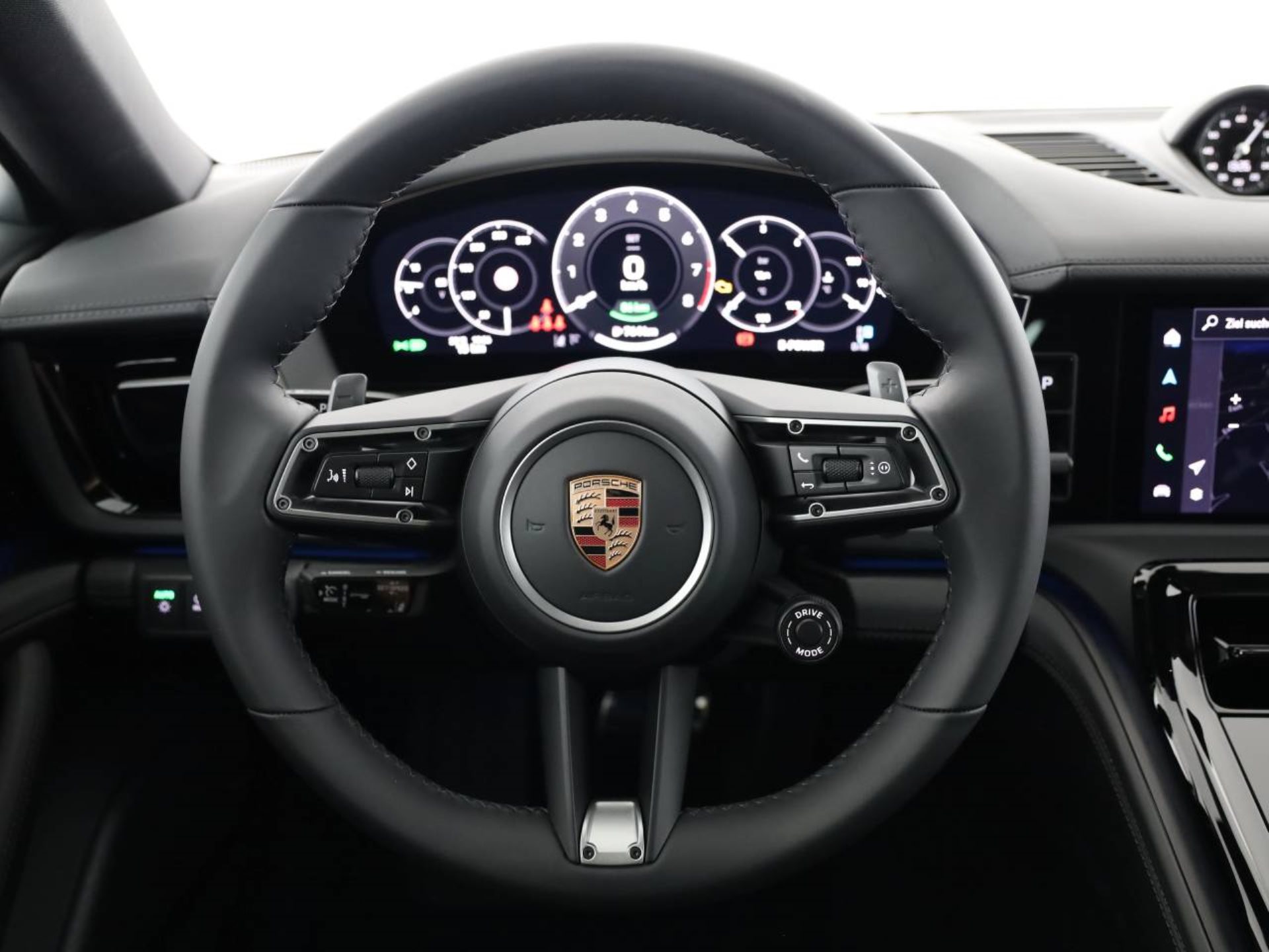 PORSCHE Panamera 4 E-Hybrid-image-3