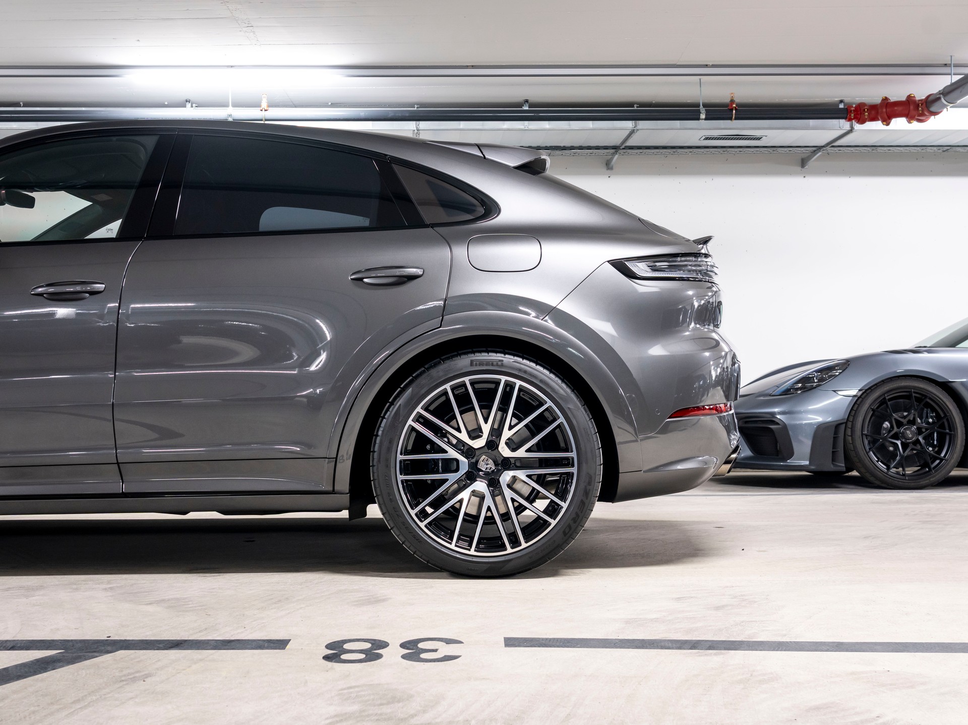 PORSCHE Cayenne Coupé Turbo E-Hybrid Tiptronic-image-6