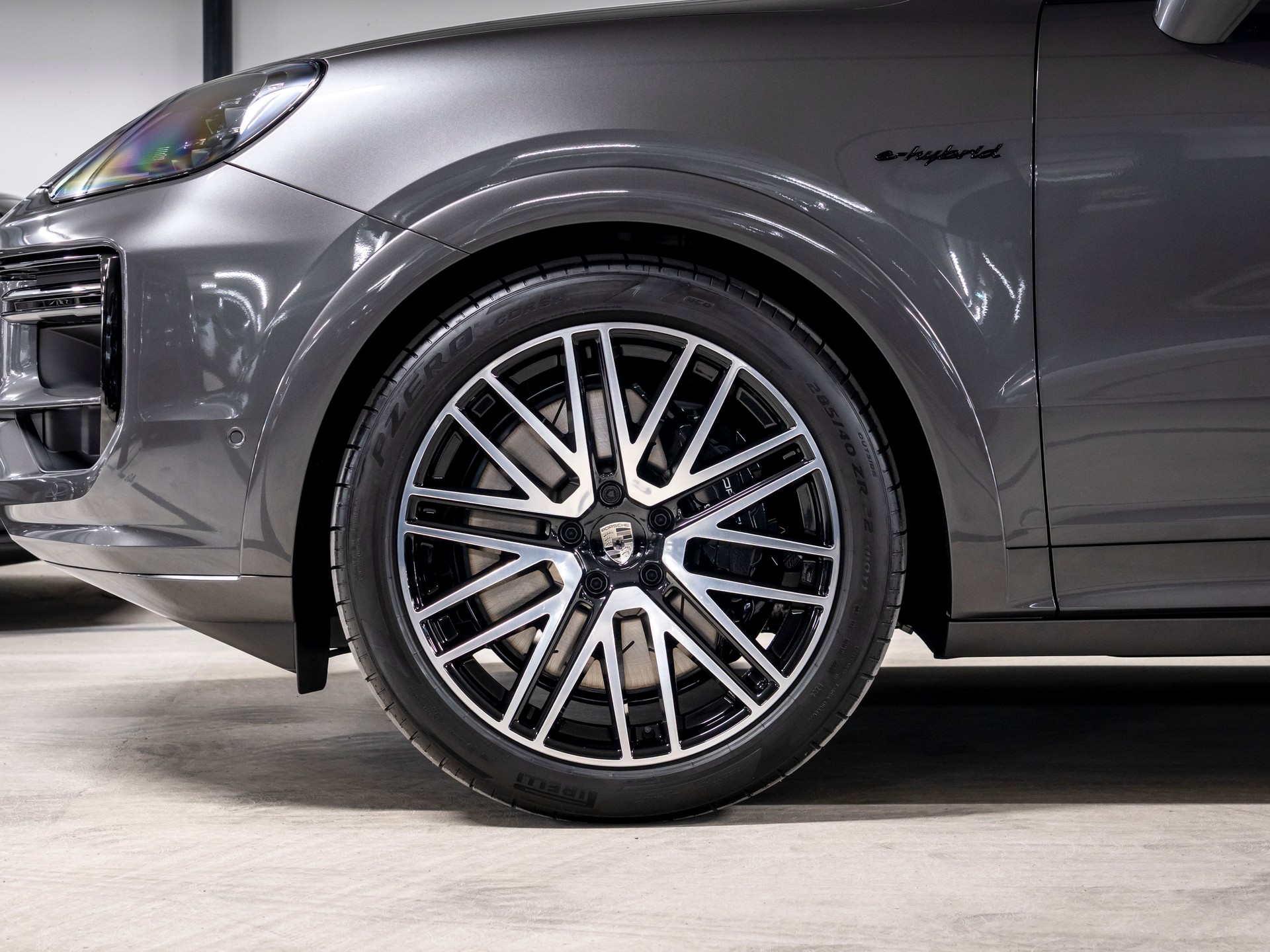 PORSCHE Cayenne Coupé Turbo E-Hybrid Tiptronic-image-8