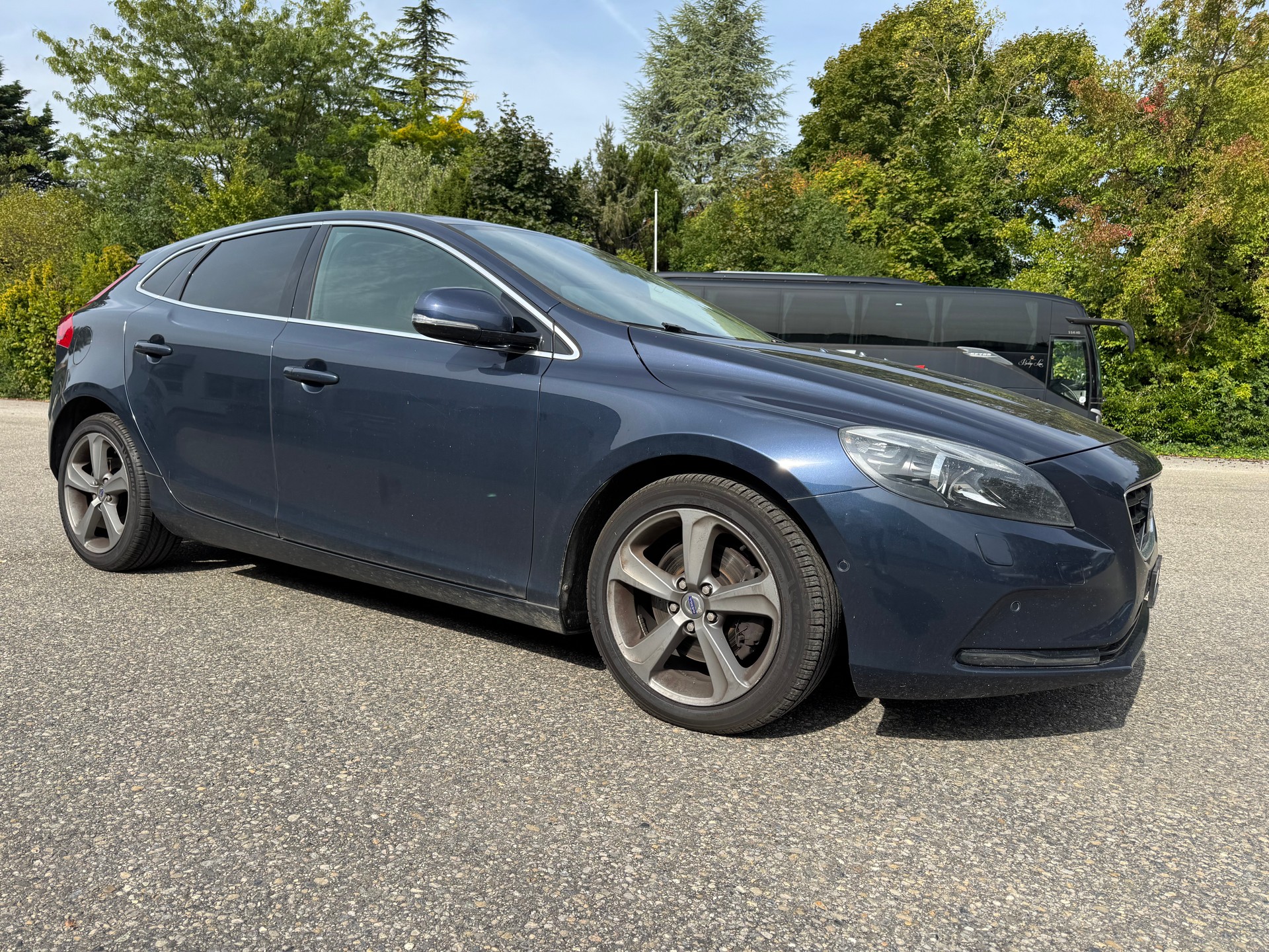 VOLVO V40 D2 Momentum Powershift-image-3