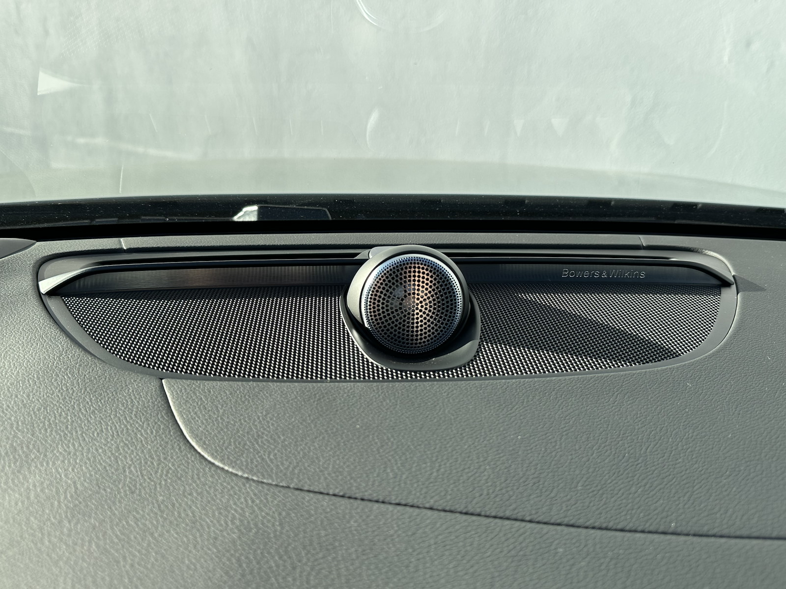VOLVO V60 2.0 T8 TE Ultra Dark eAWD-image-12
