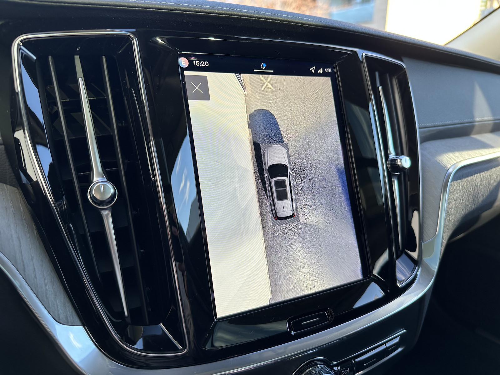 VOLVO V60 2.0 T8 TE Ultra Dark eAWD-image-11