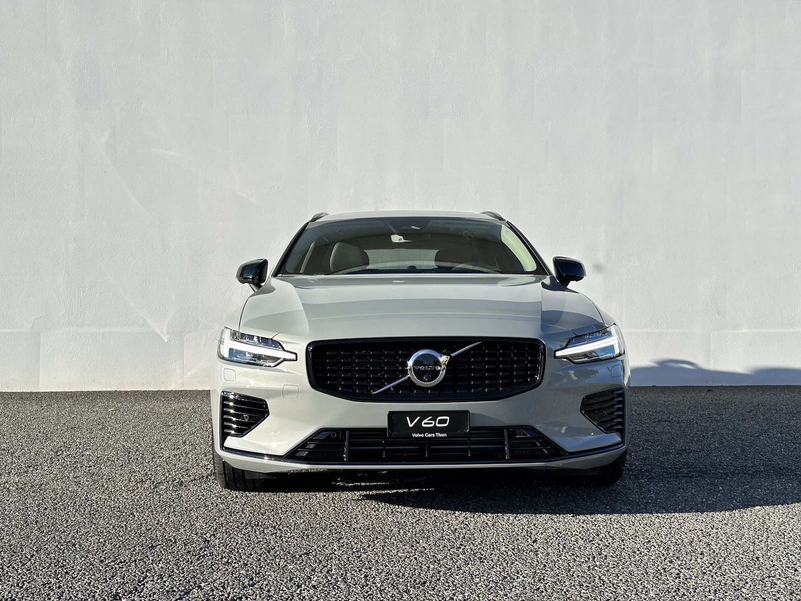 VOLVO V60 2.0 T8 TE Ultra Dark eAWD-image-1