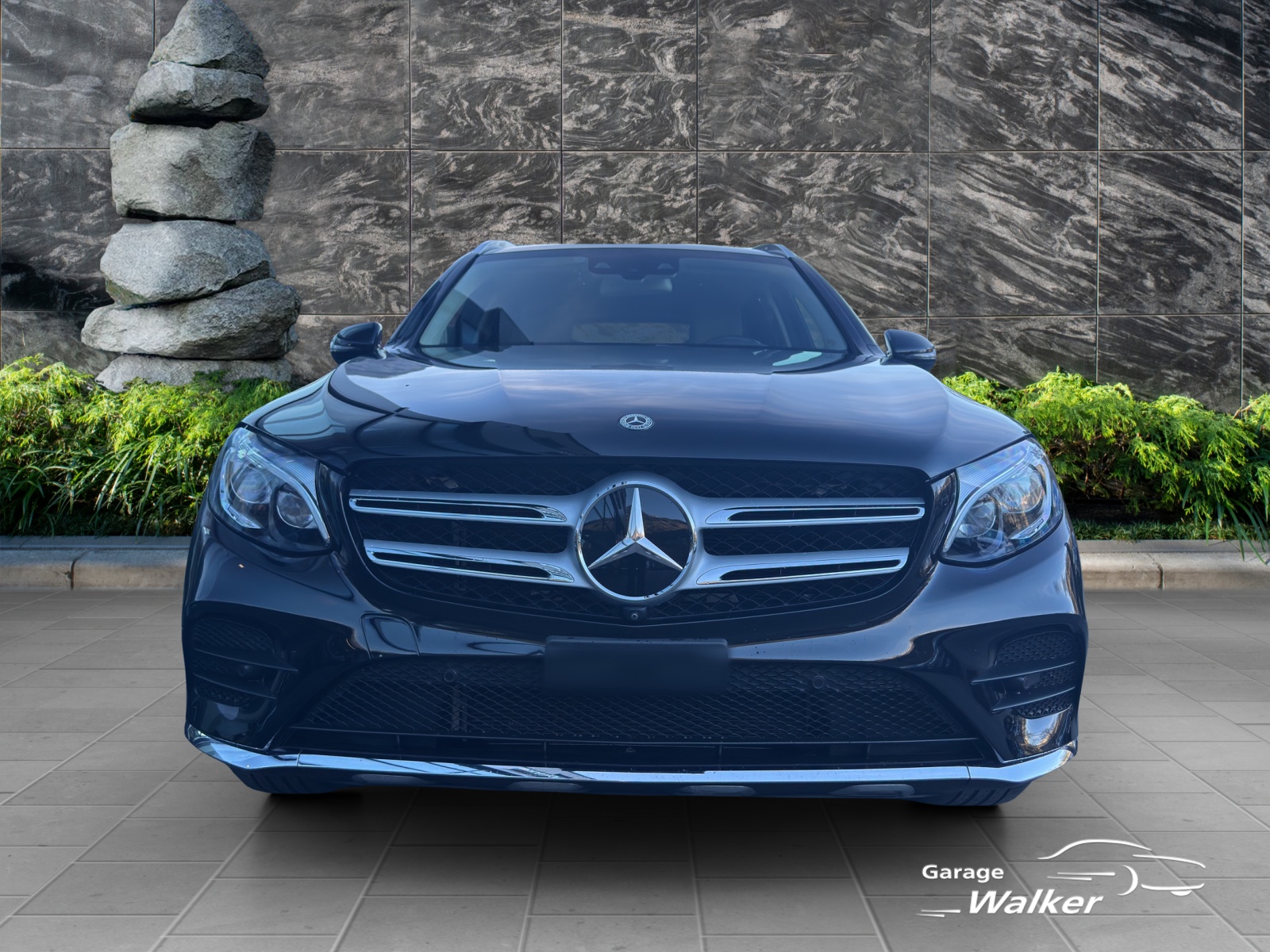 MERCEDES-BENZ GLC 300 4Matic AMG Line 9G-Tronic-image-8