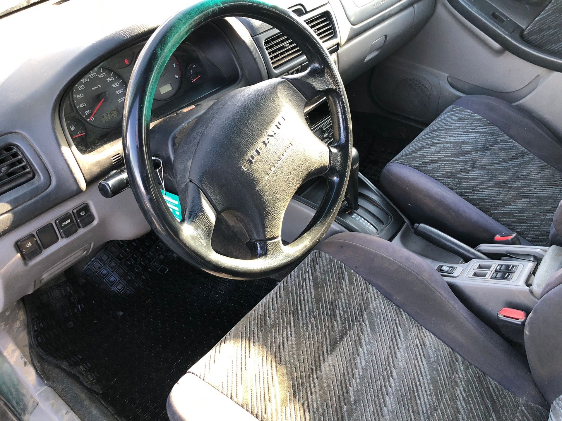 SUBARU Forester 2.0 Comfort Automatic-image-7