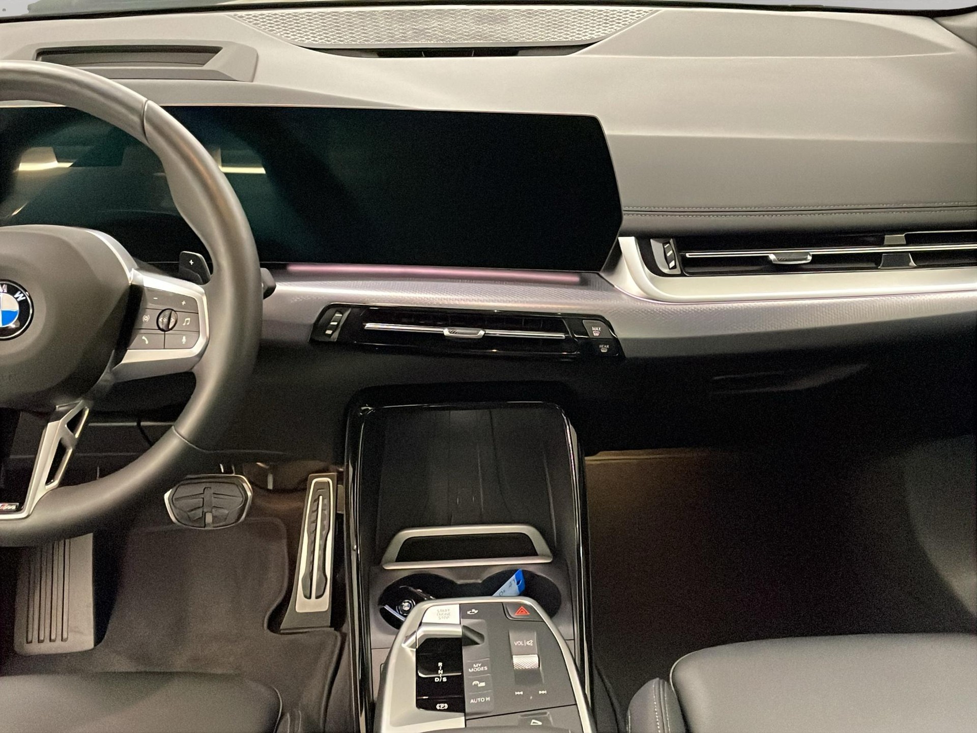BMW 223i xDrive Active Tourer-image-13