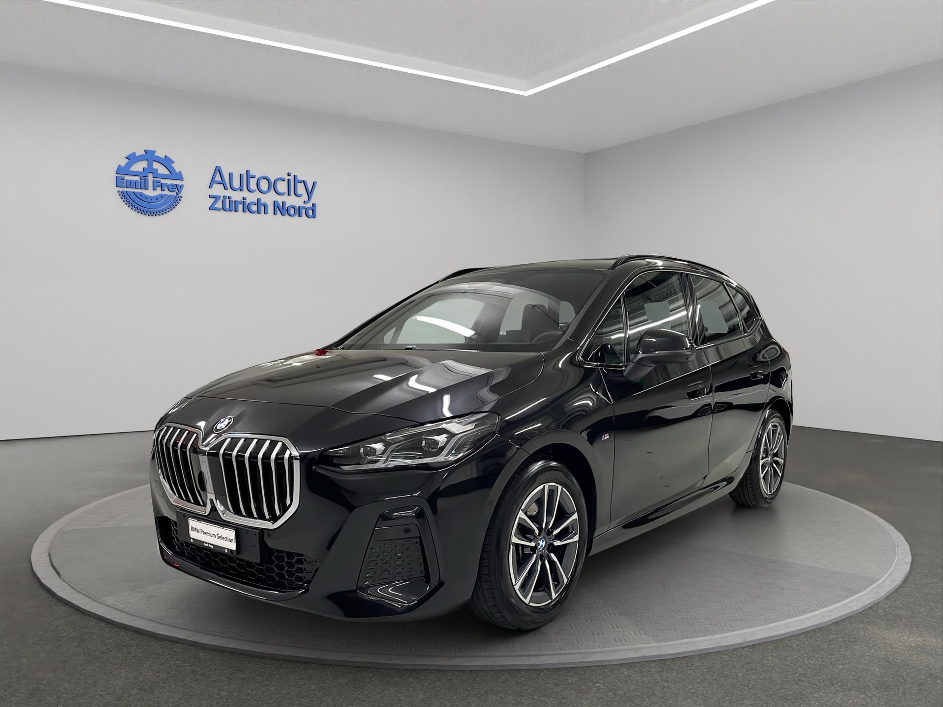 BMW 223i xDrive Active Tourer-image-0