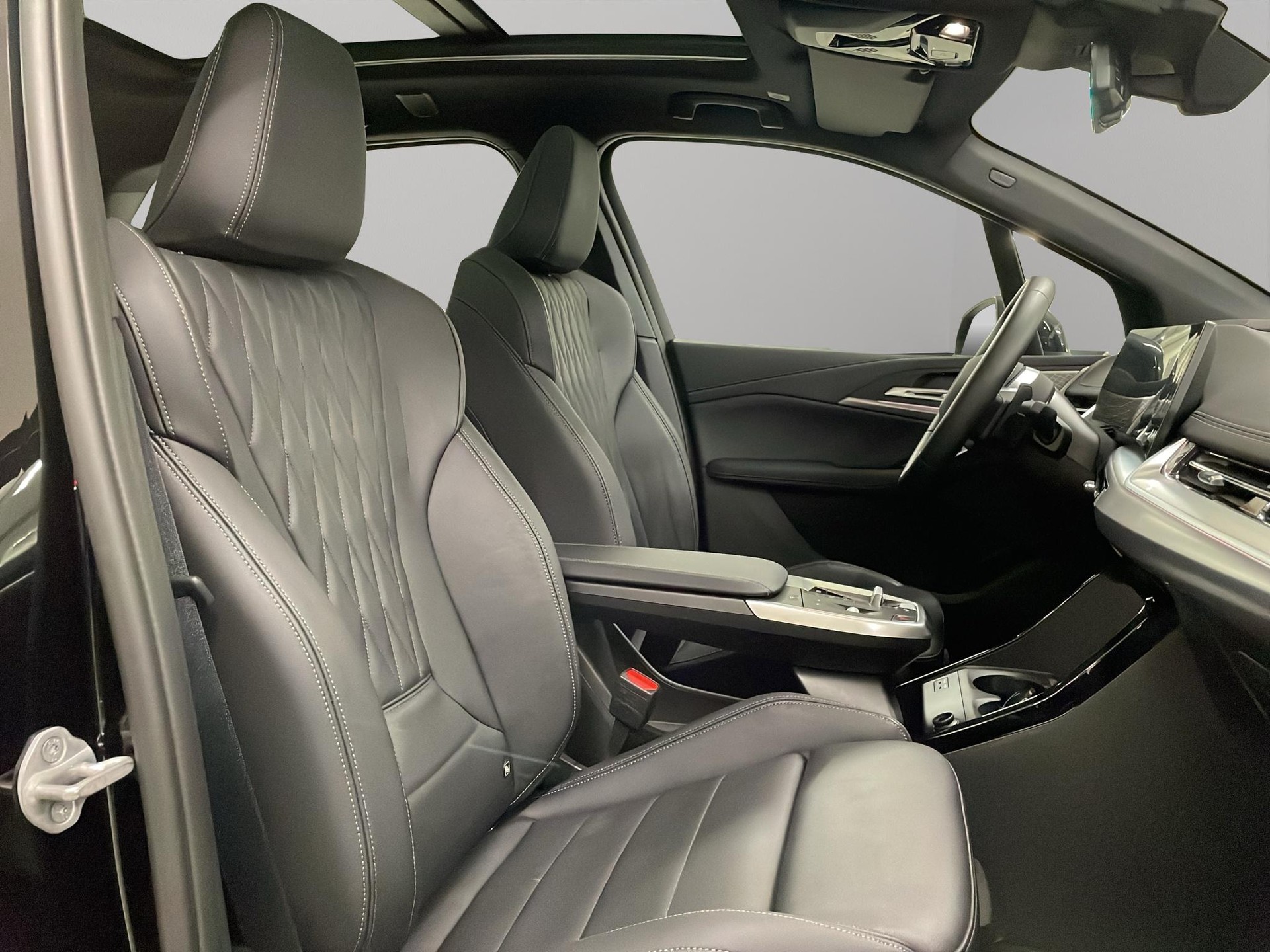 BMW 223i xDrive Active Tourer-image-10