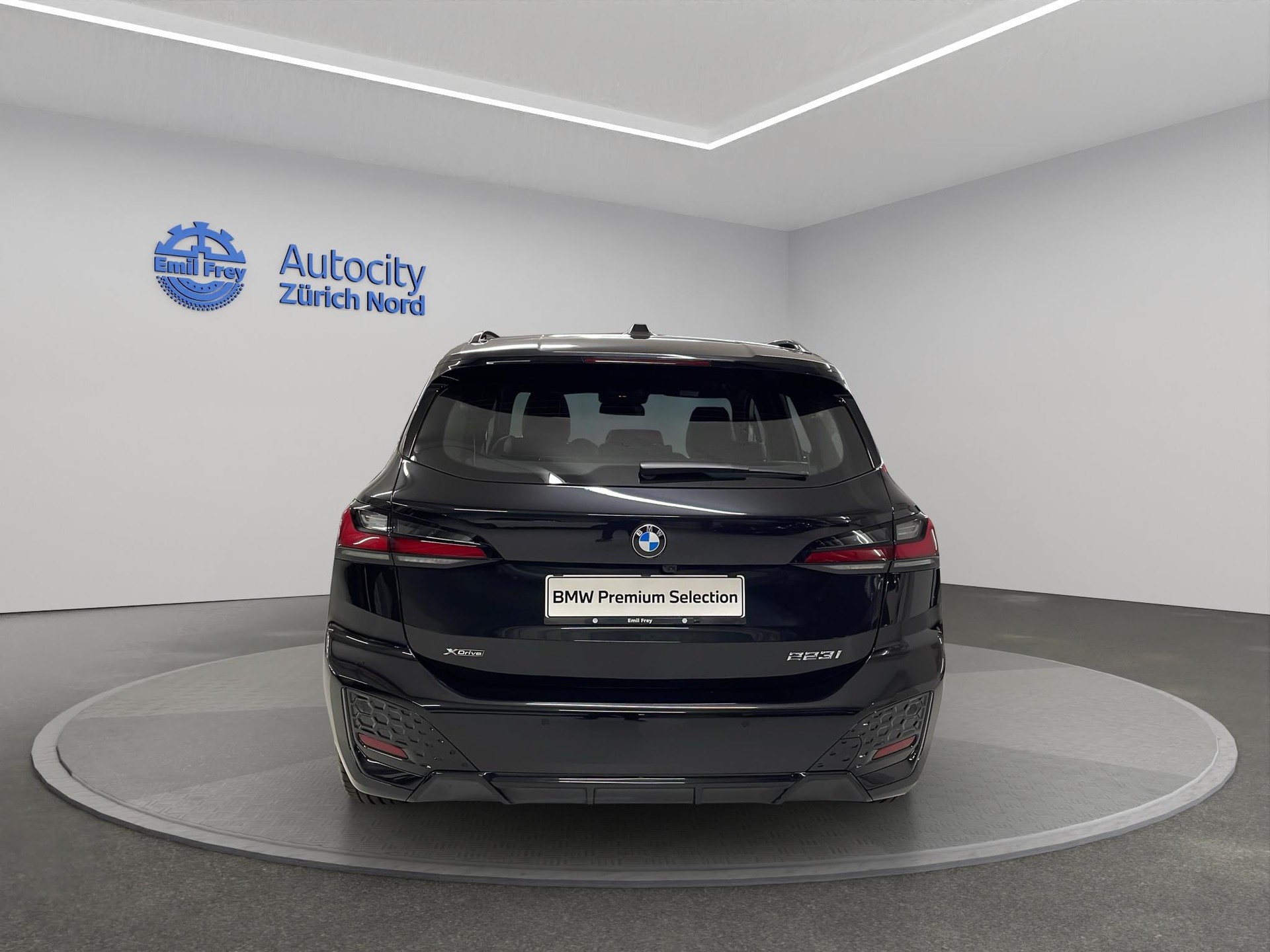BMW 223i xDrive Active Tourer-image-7