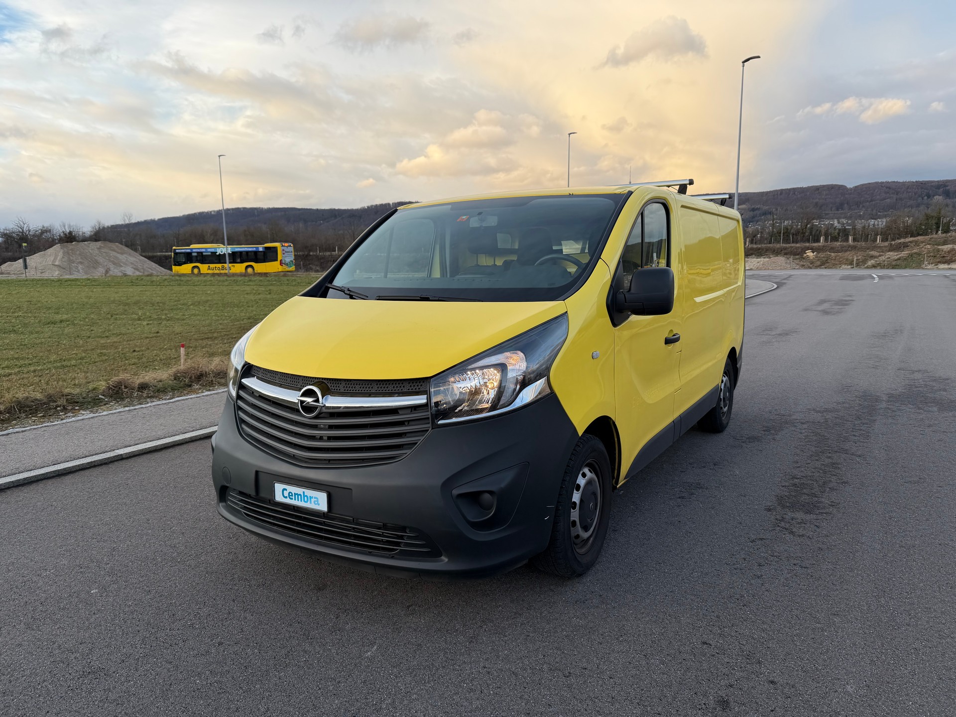 OPEL Vivaro 1.6 CDTI 2.7t L1H1 3 Sitze-image-0
