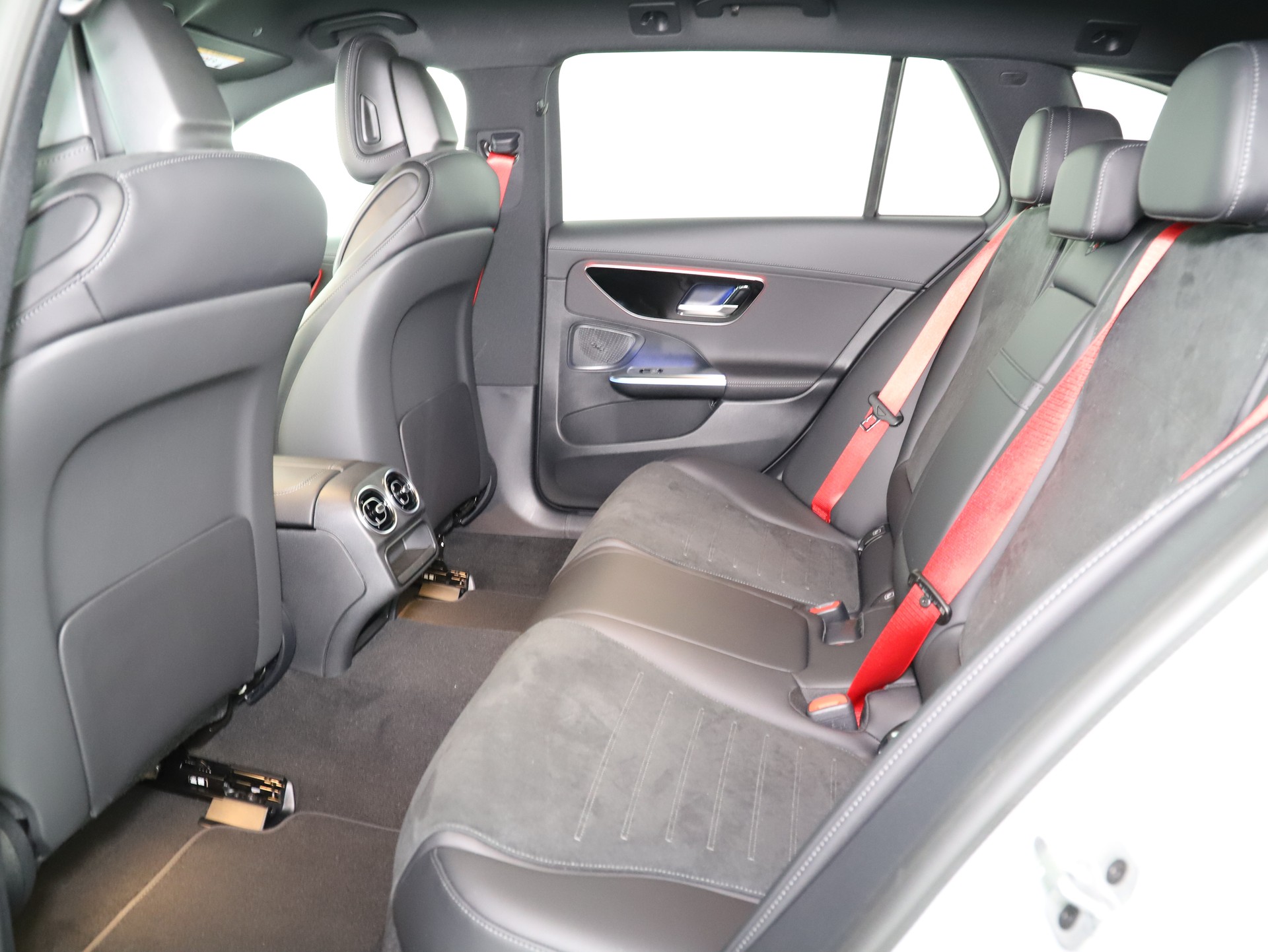 MERCEDES-BENZ C 220 d T 4 M Swiss Star-image-10