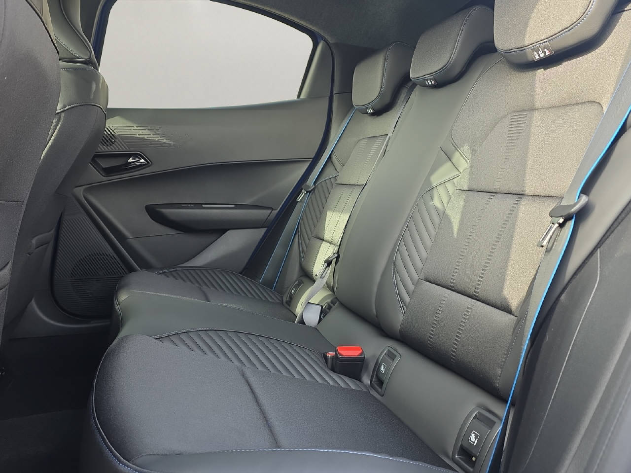 RENAULT Clio 1.8 E-Tech esprit Alpine-image-9