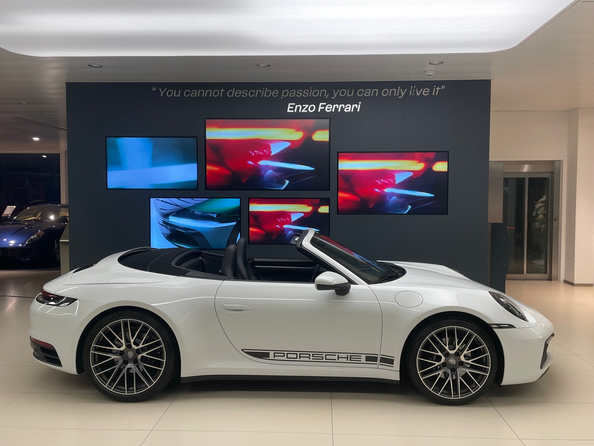 PORSCHE 911 Carrera Cabriolet PDK-image-3