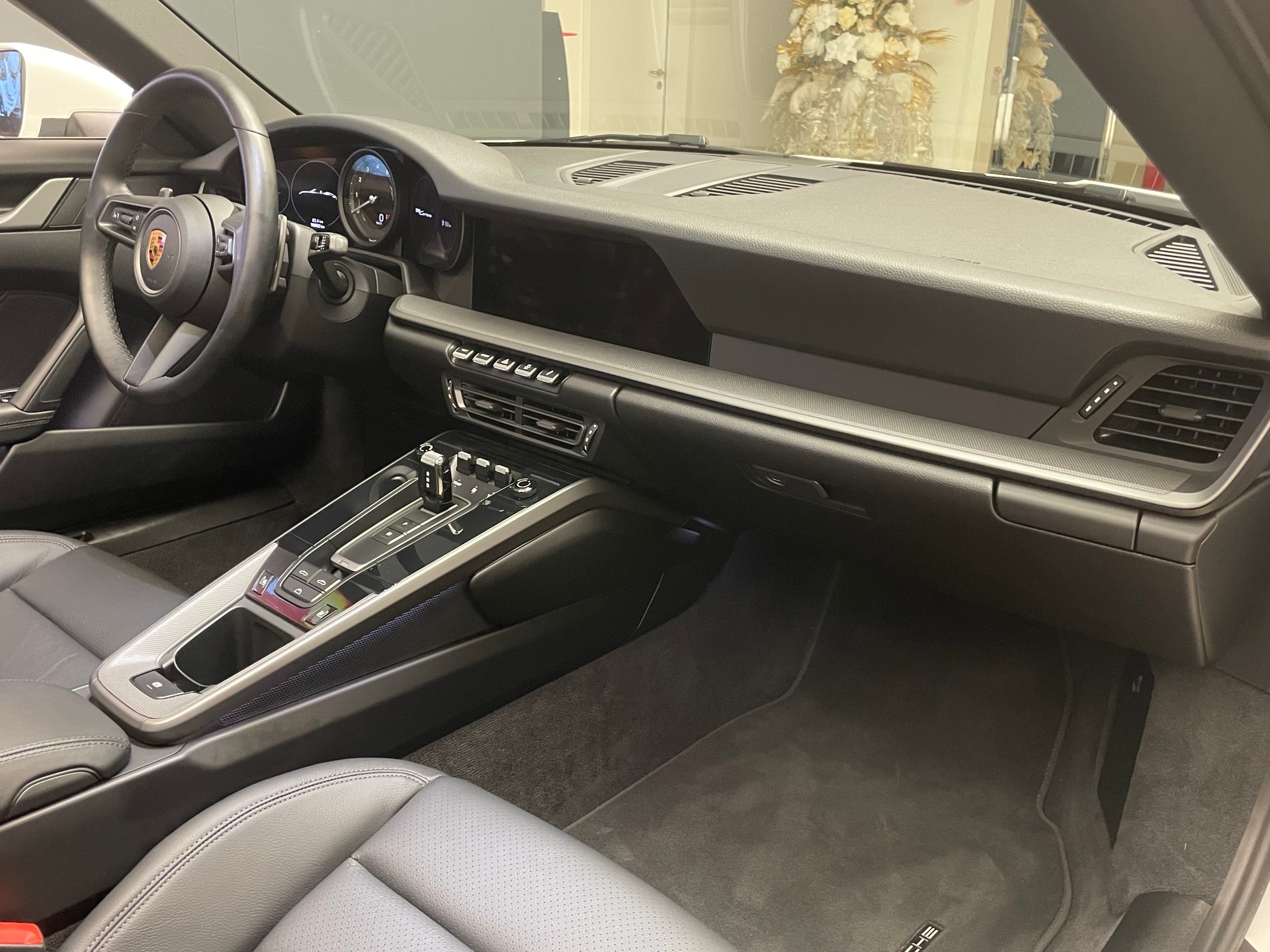 PORSCHE 911 Carrera Cabriolet PDK-image-9