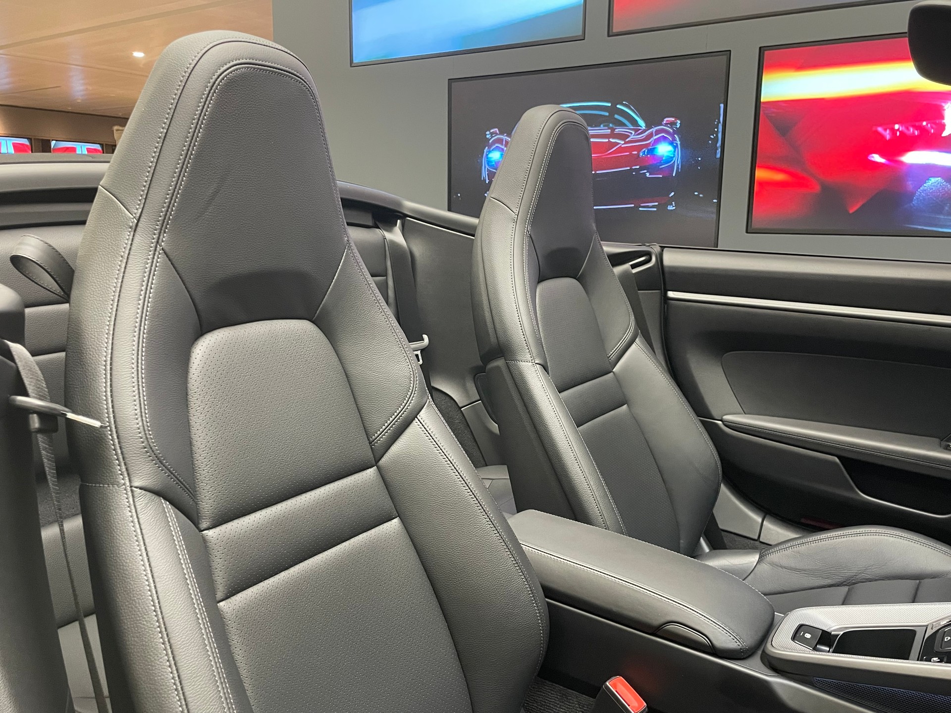 PORSCHE 911 Carrera Cabriolet PDK-image-10
